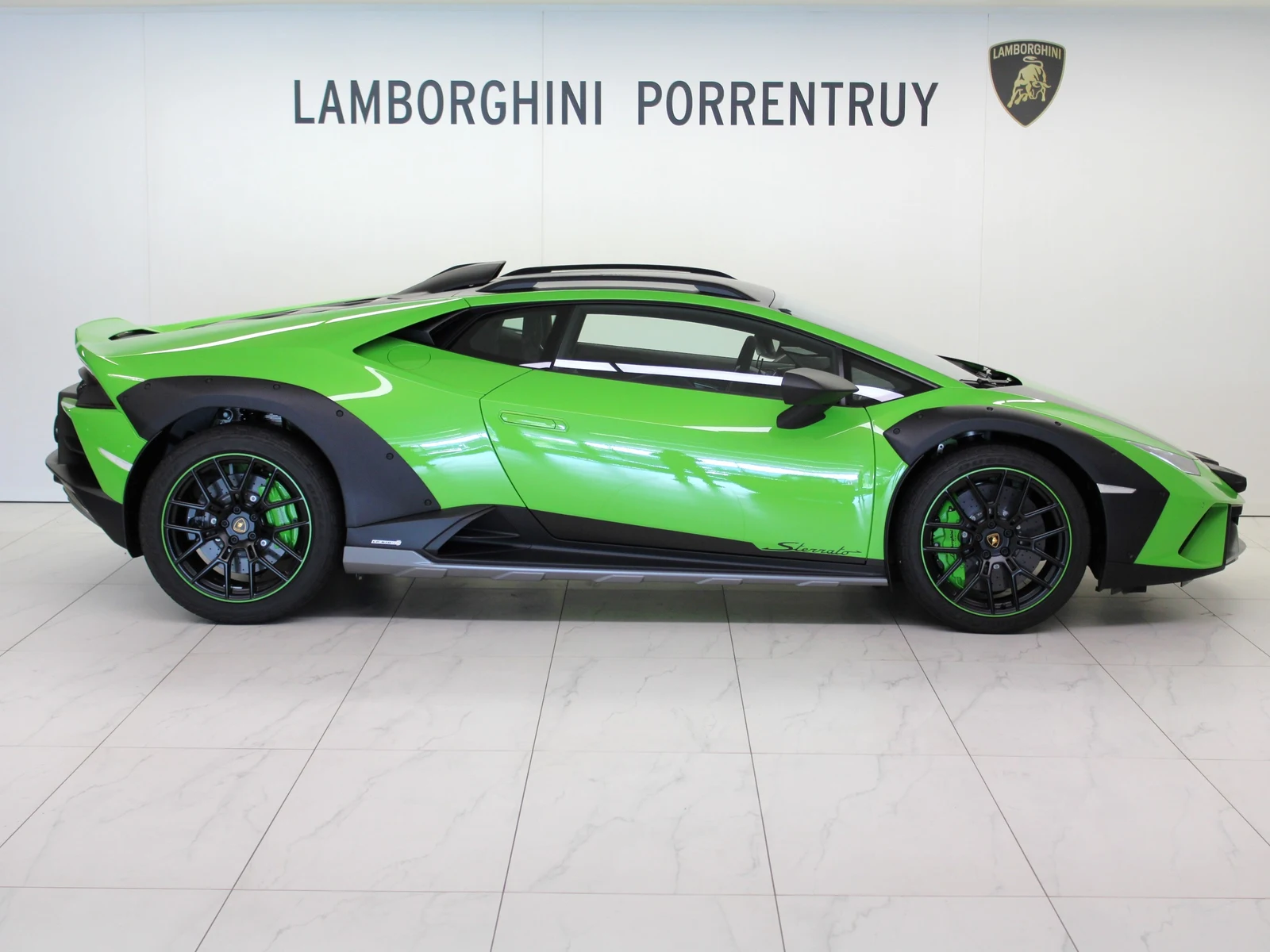 Lamborghini Huracán Sterrato, 2/8