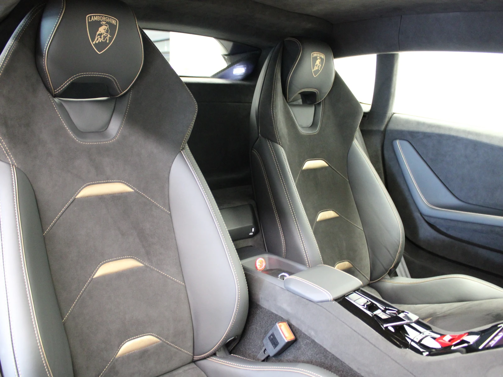 Lamborghini Huracán Tecnica, 7/7