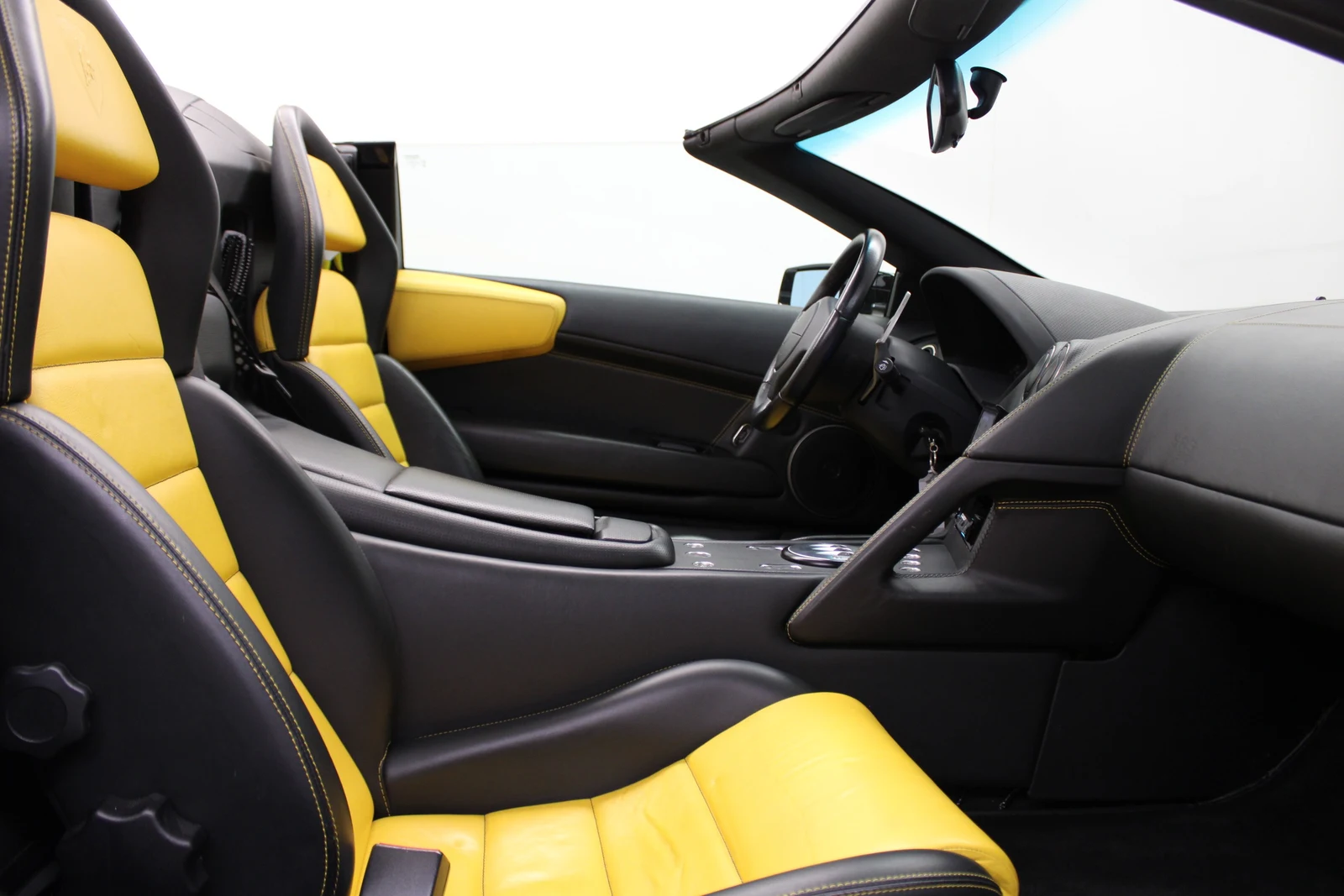 Lamborghini Murciélago Roadster, 7/8