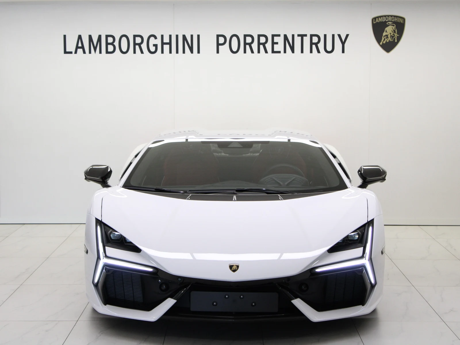 Lamborghini Revuelto, 5/9
