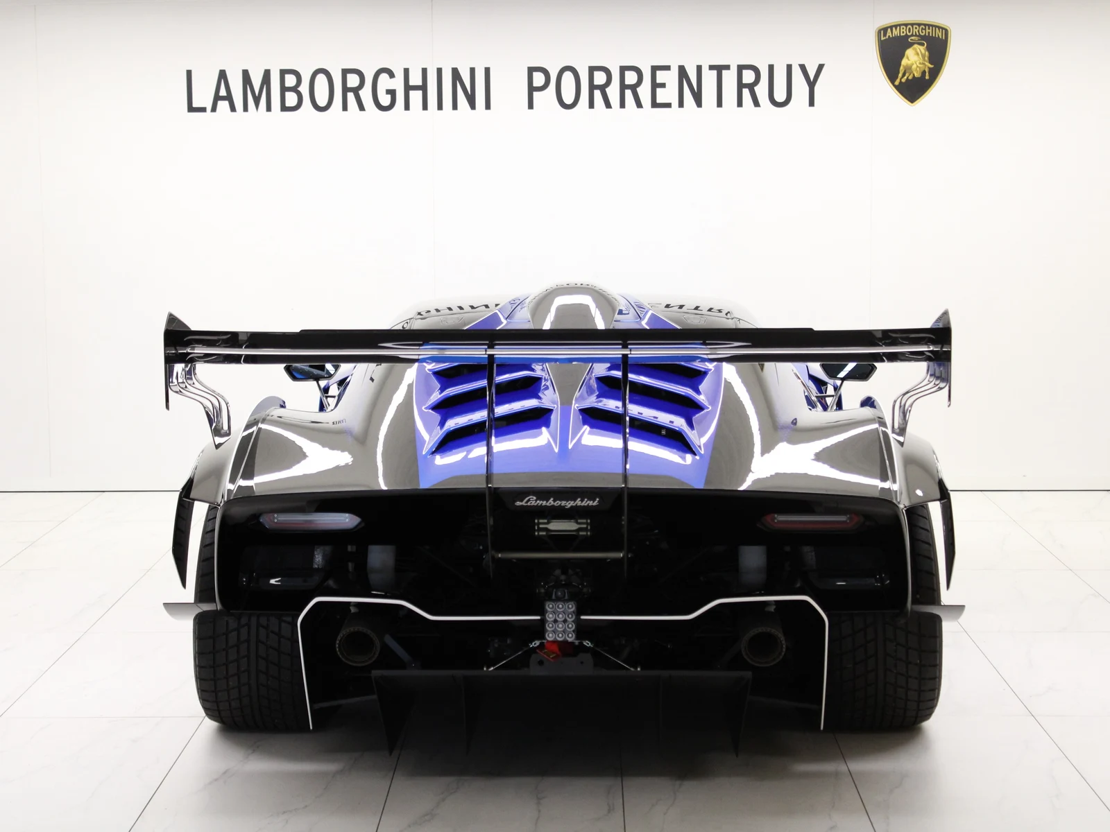 Lamborghini Essenza SCV12, 4/5