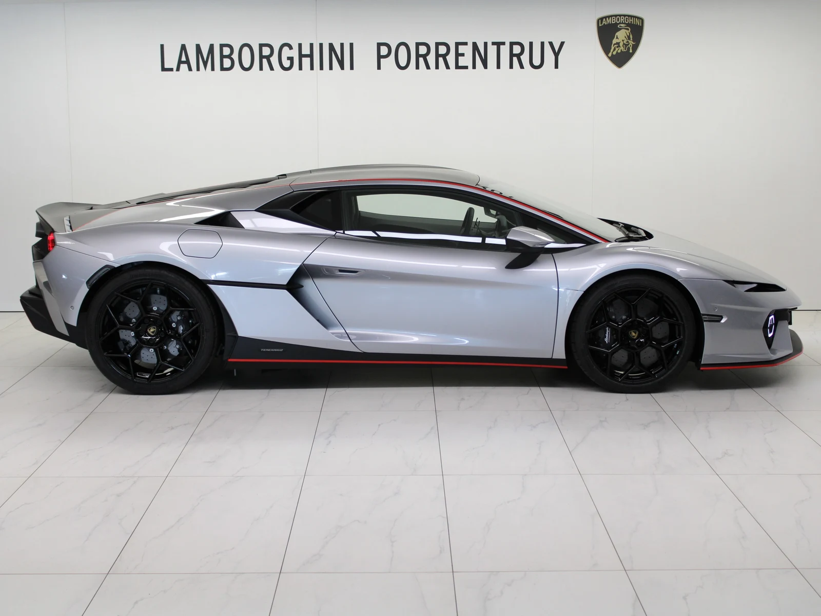 Lamborghini Temerario, 2/7