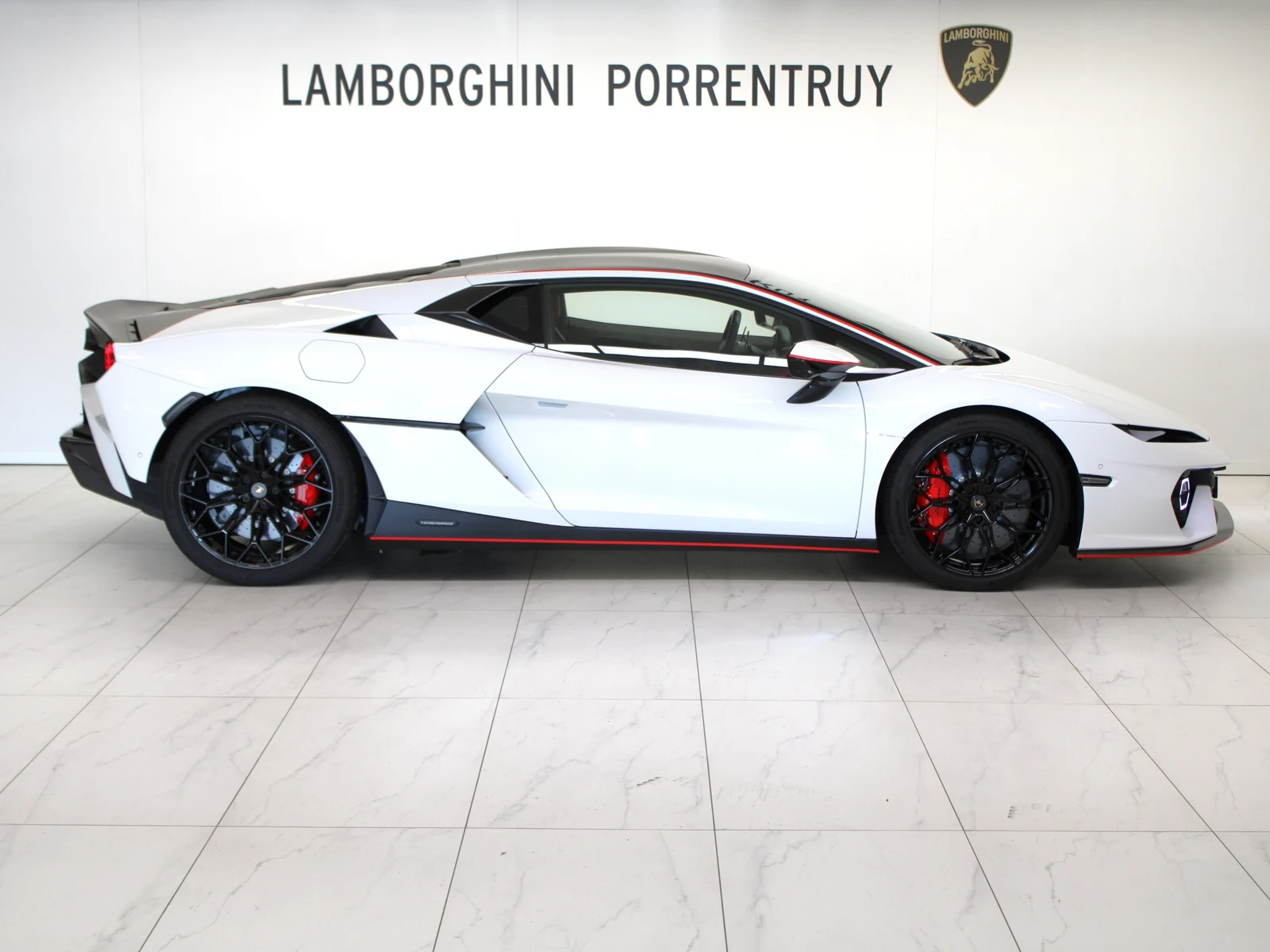 Lamborghini Temerario, 2/6