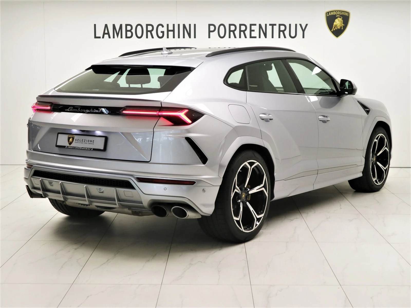 Lamborghini Urus, 3/10