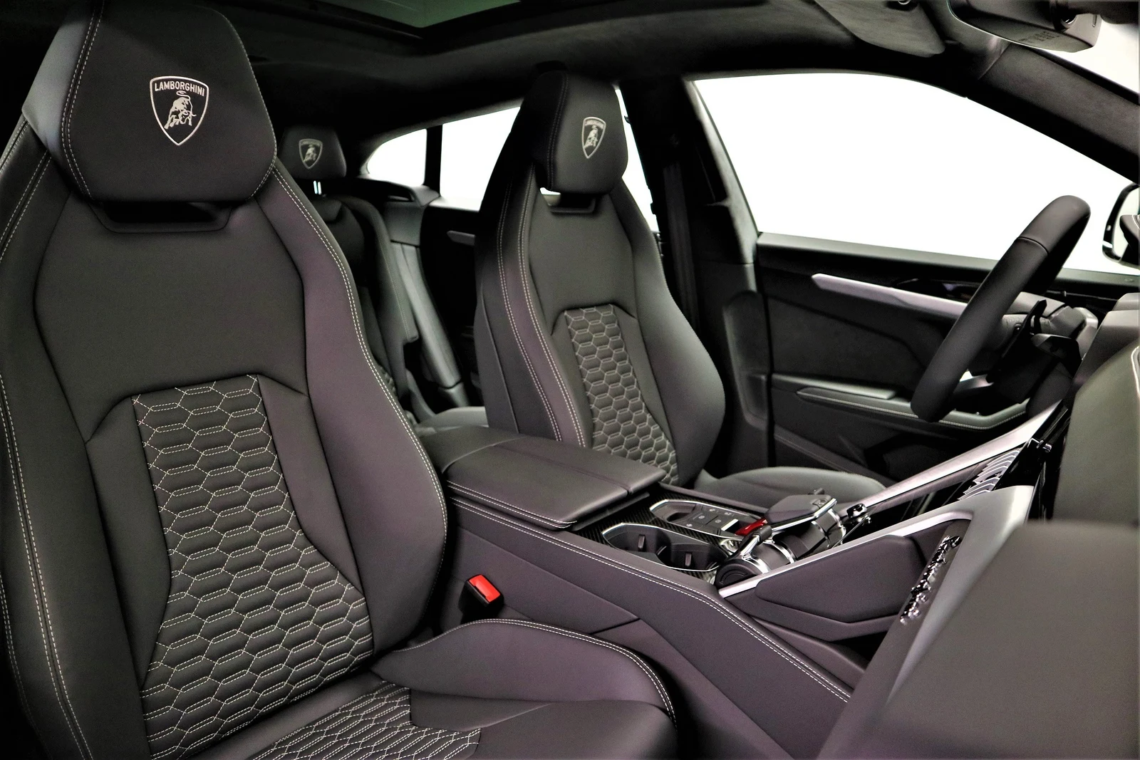 Lamborghini Urus Graphite Capsule, 8/8