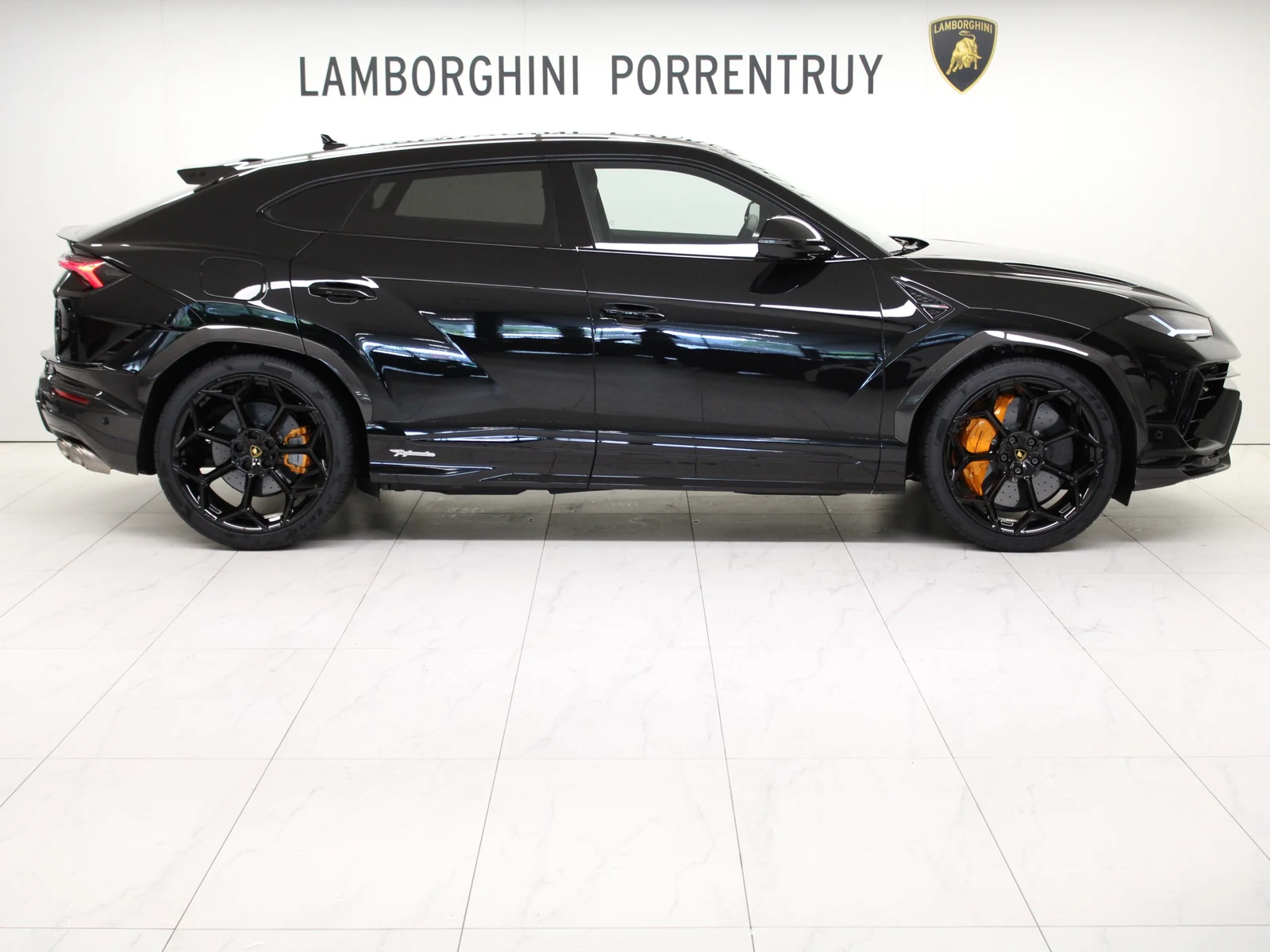 Lamborghini Urus Performante, 2/7