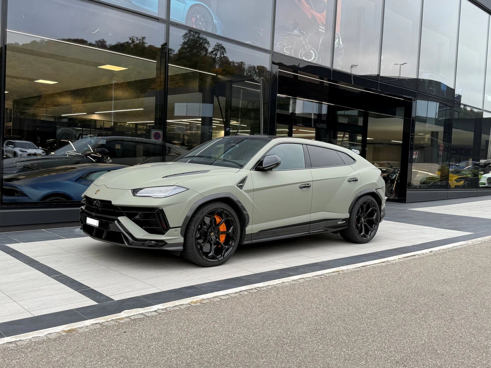 Lamborghini Urus Performante, 3/4