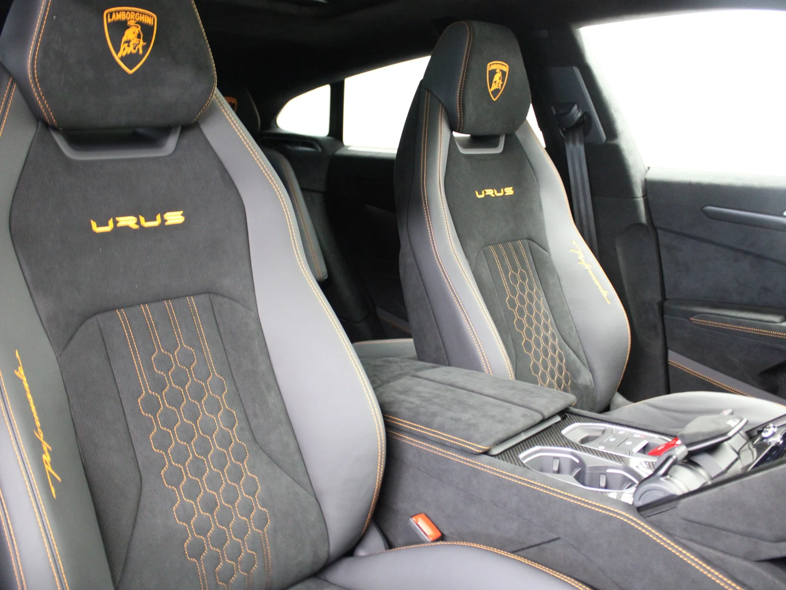 Lamborghini Urus Performante, 4/4