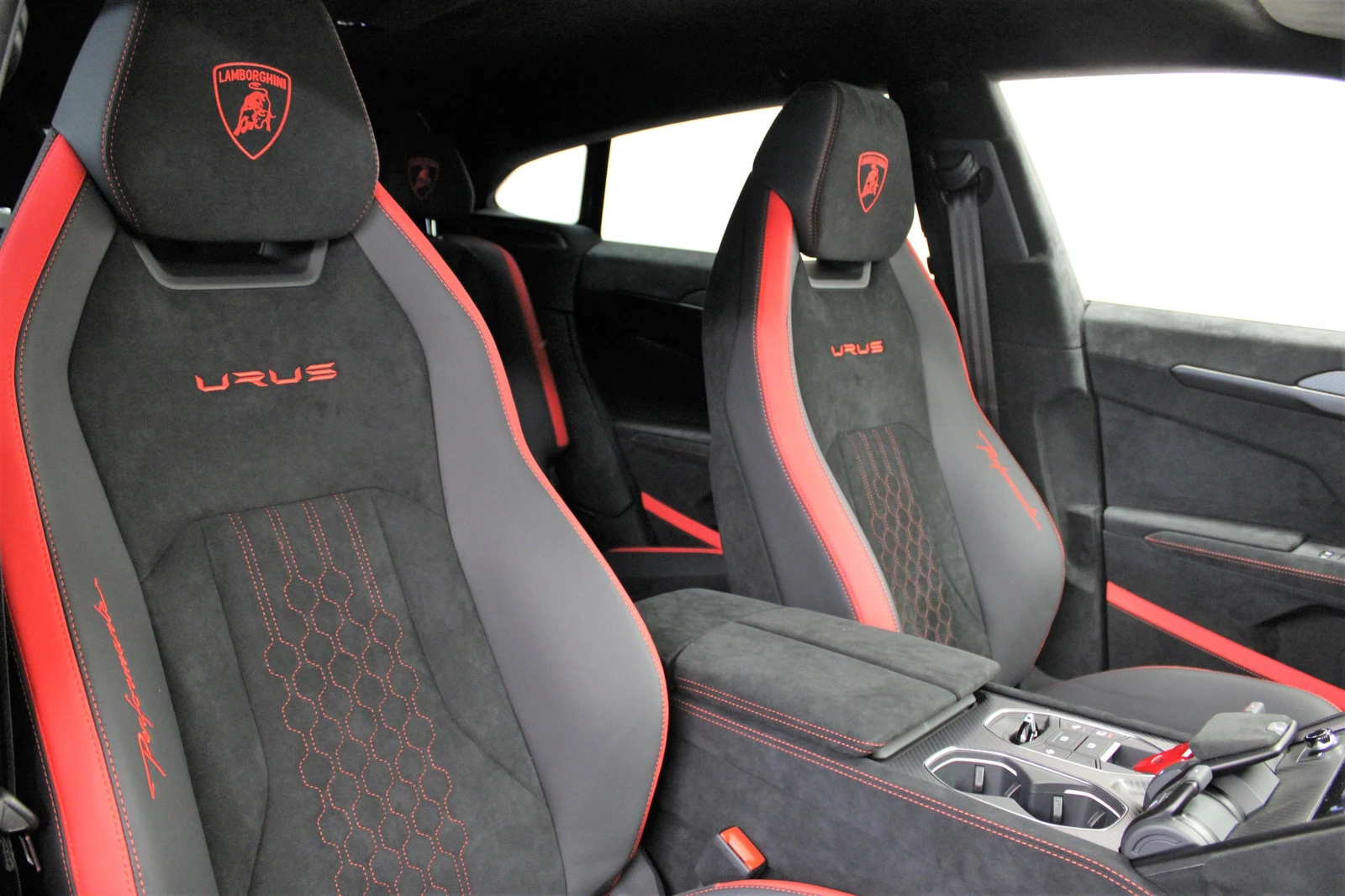 Lamborghini Urus Performante, 4/4