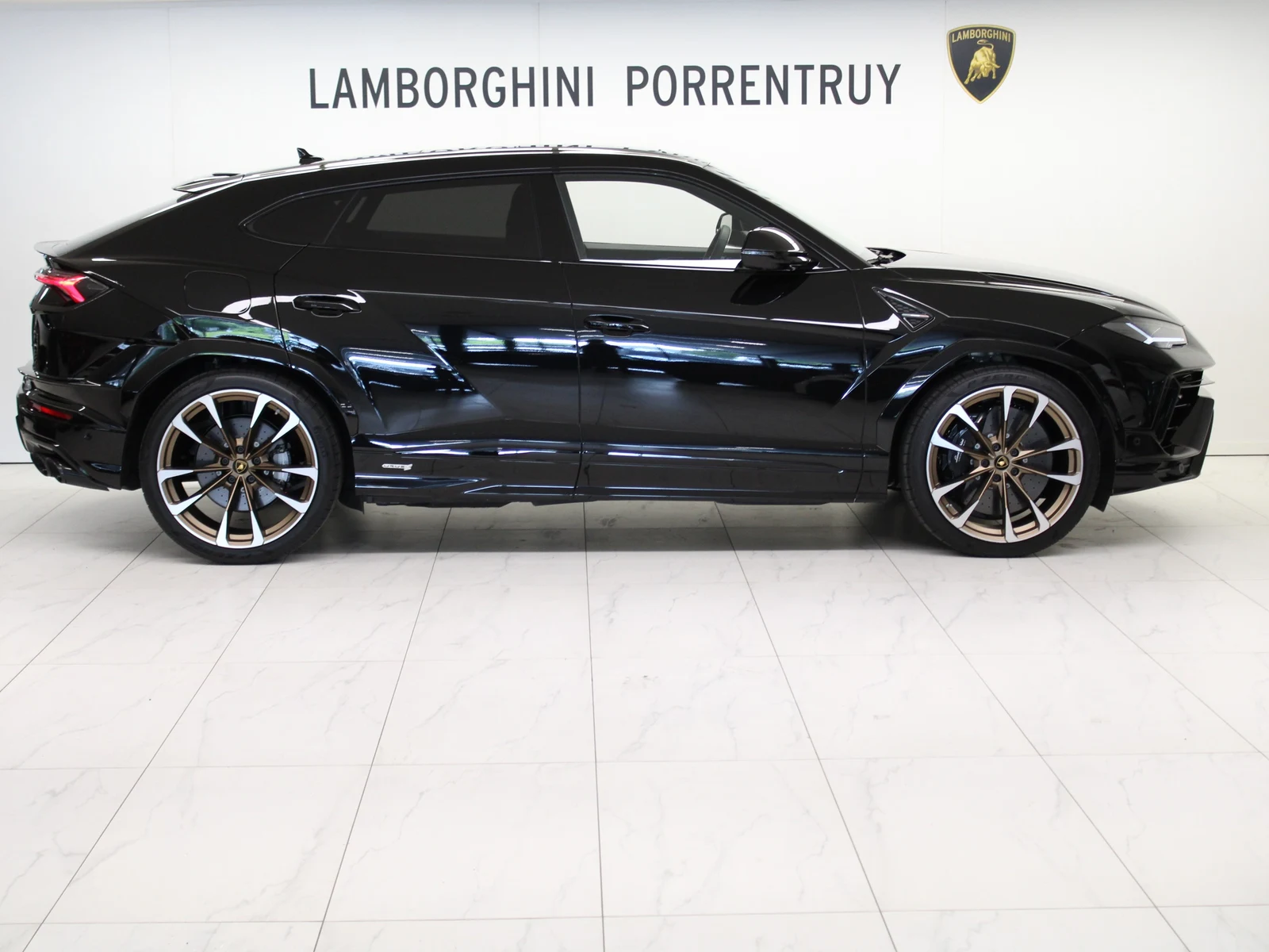 Lamborghini Urus S, 2/8