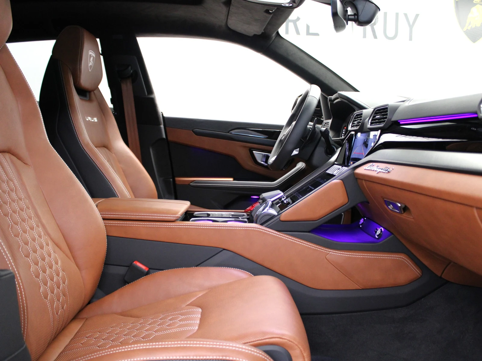 Lamborghini Urus S, 6/8