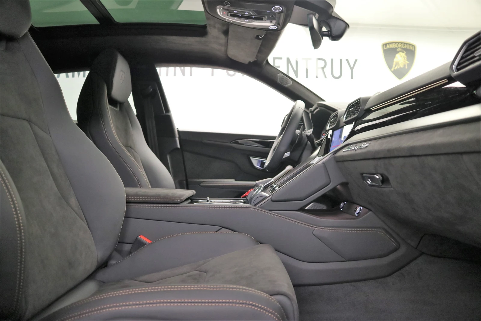 Lamborghini Urus S, 7/8