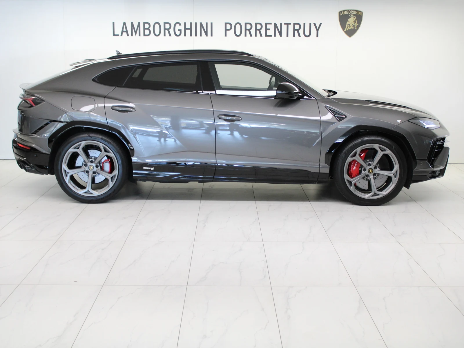 Lamborghini Urus S, 2/7