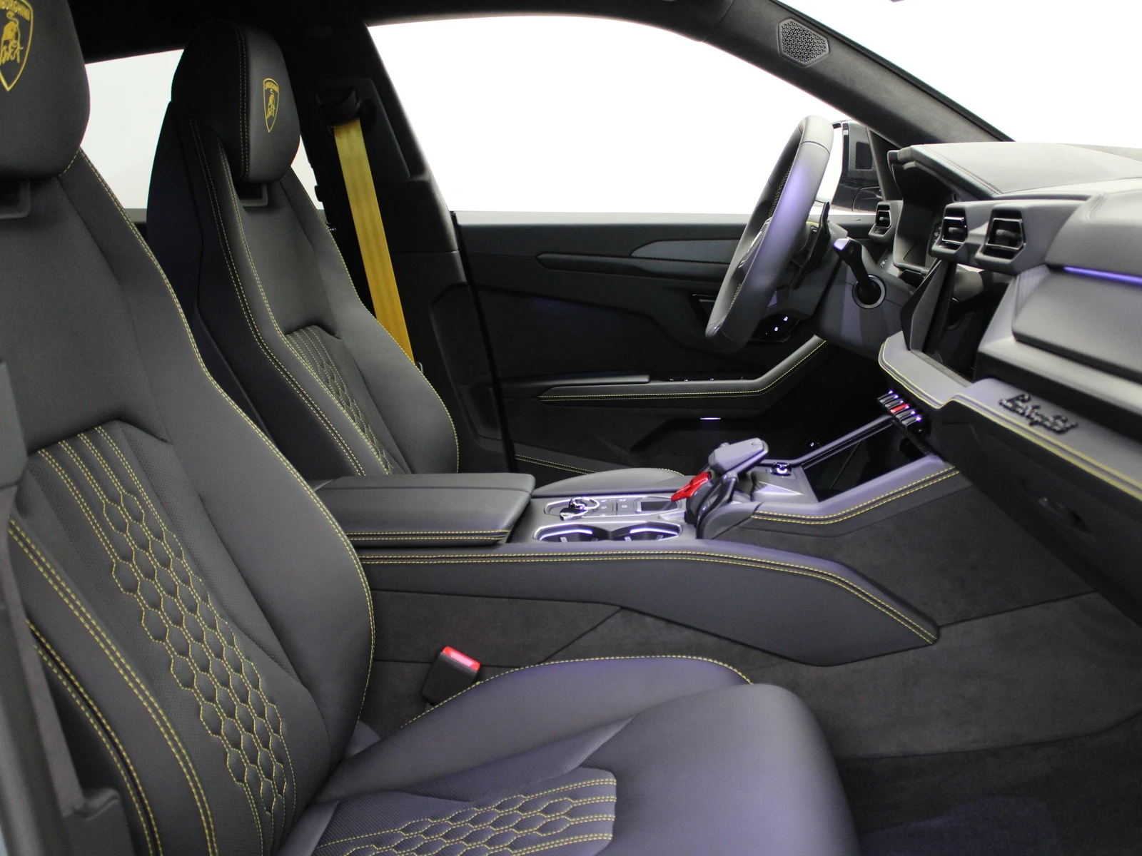 Lamborghini Urus SE, 6/8