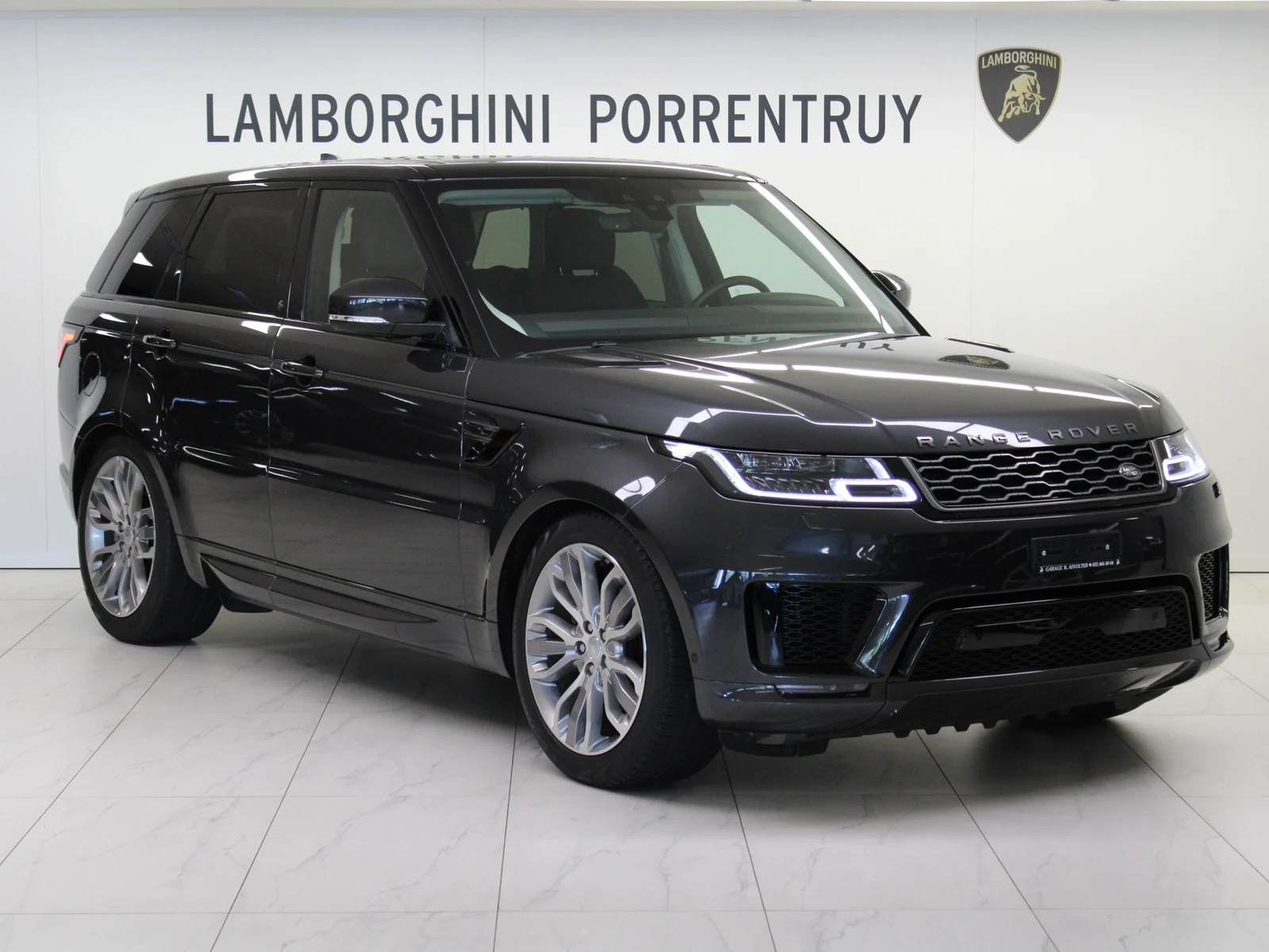 Anthracite gray Land Rover Range Rover Sport SDV6 HSE, full front three-quarter view