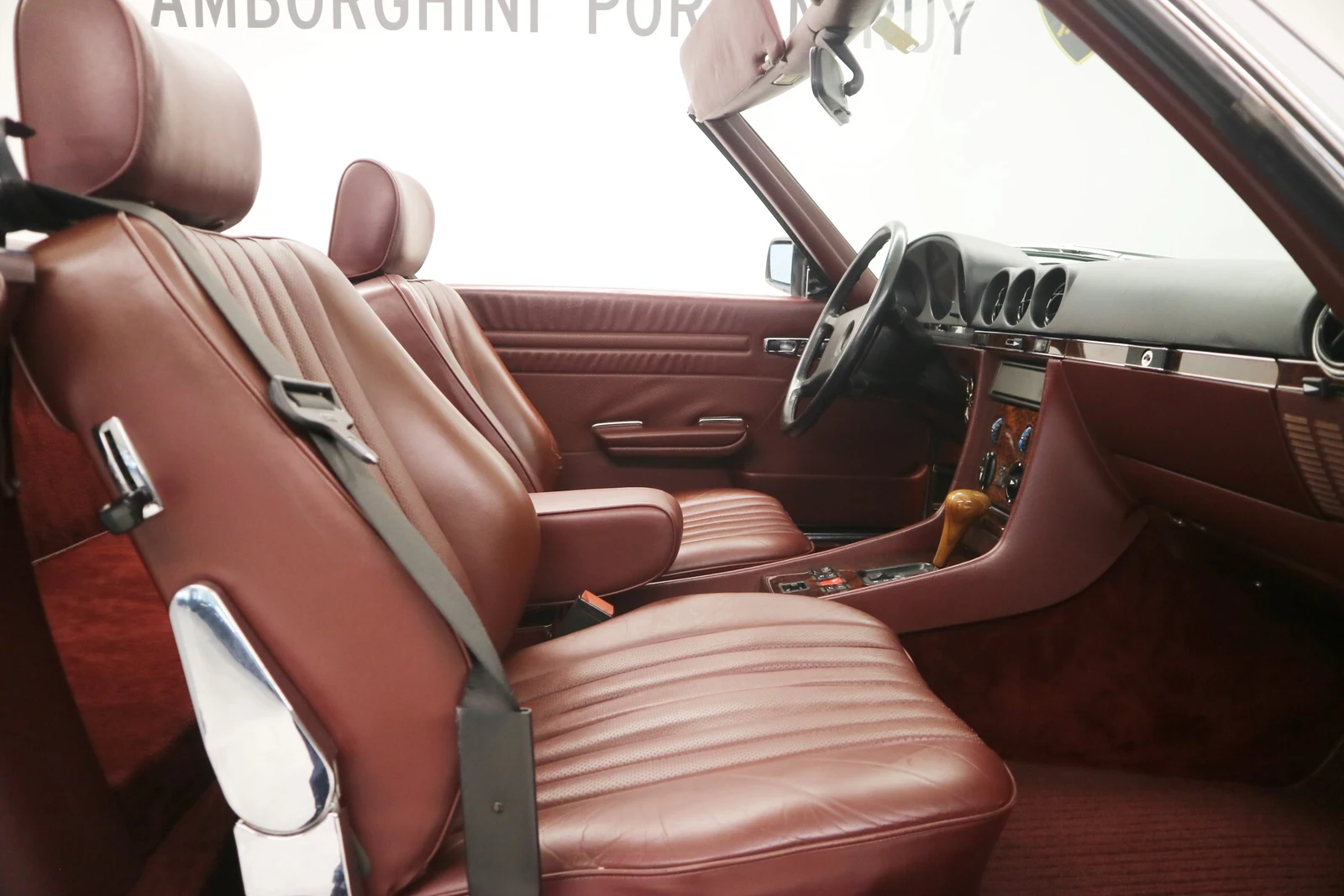 Mercedes-Benz 300 SL (R107), 8/10