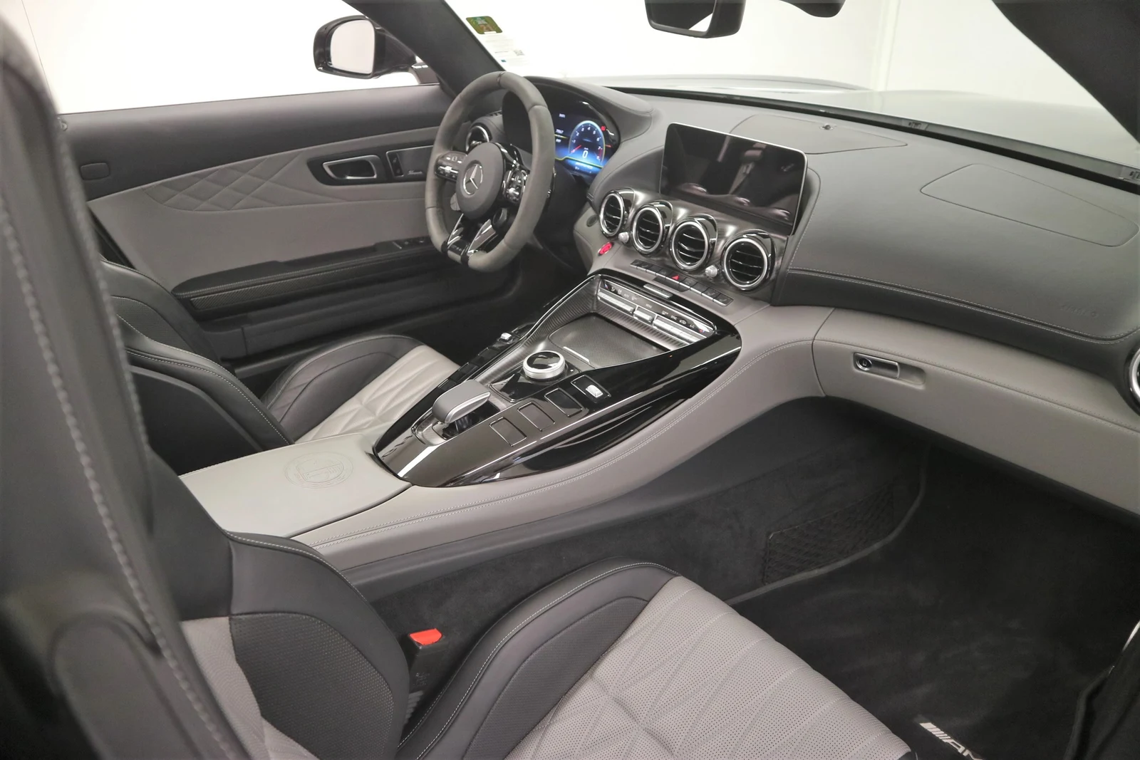 Mercedes-AMG GT R Roadster, 8/8