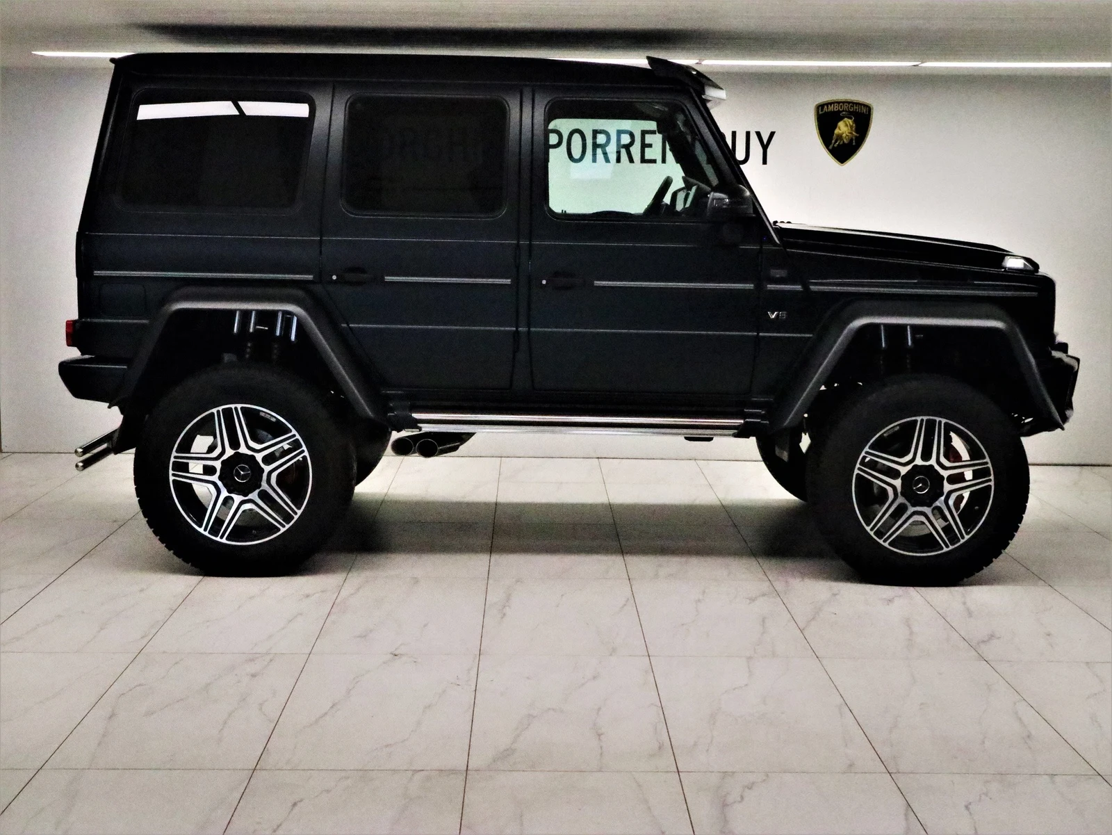 Mercedes-Benz G 500 4x4², 2/10