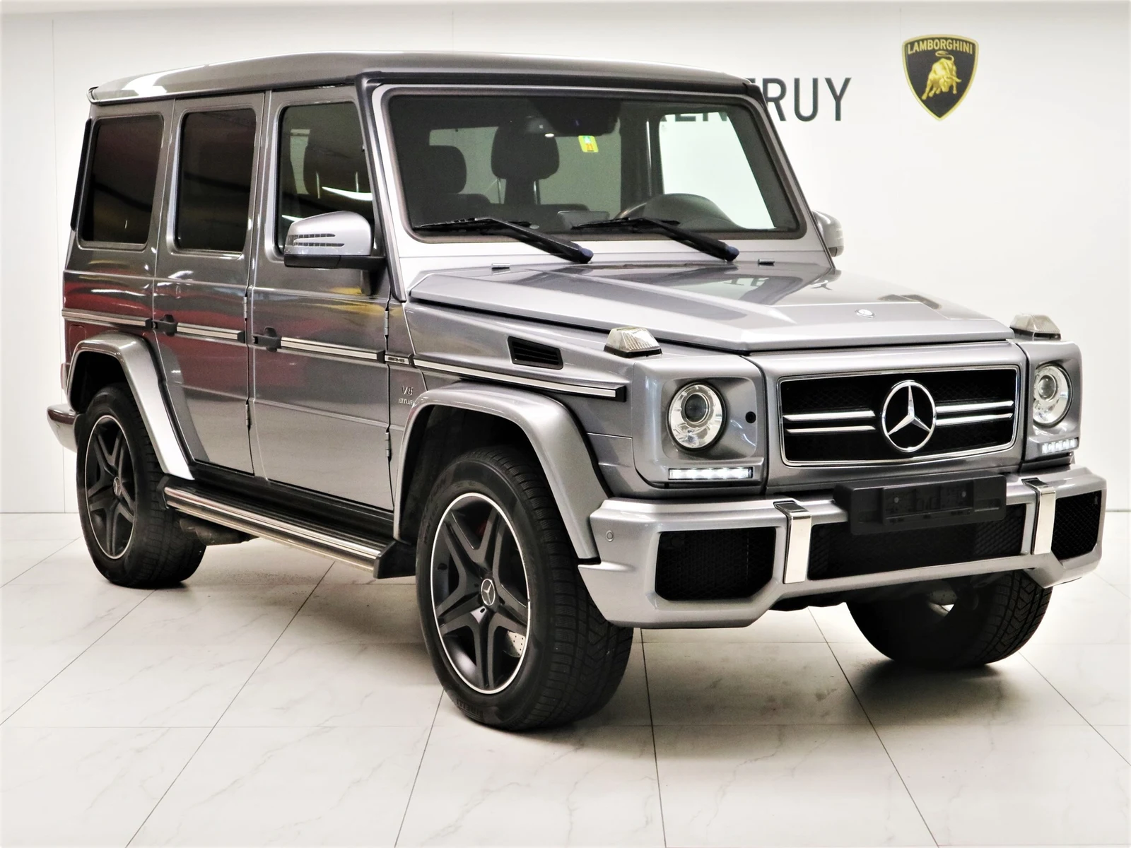 Anthracite gray Mercedes-AMG G 63 (W463), full front three-quarter view