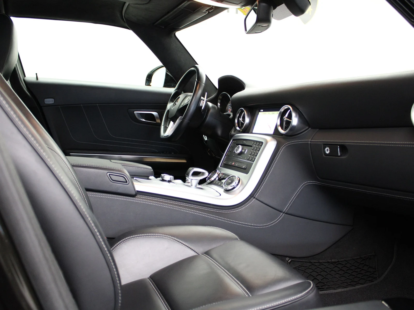 Mercedes-AMG SLS, 7/8