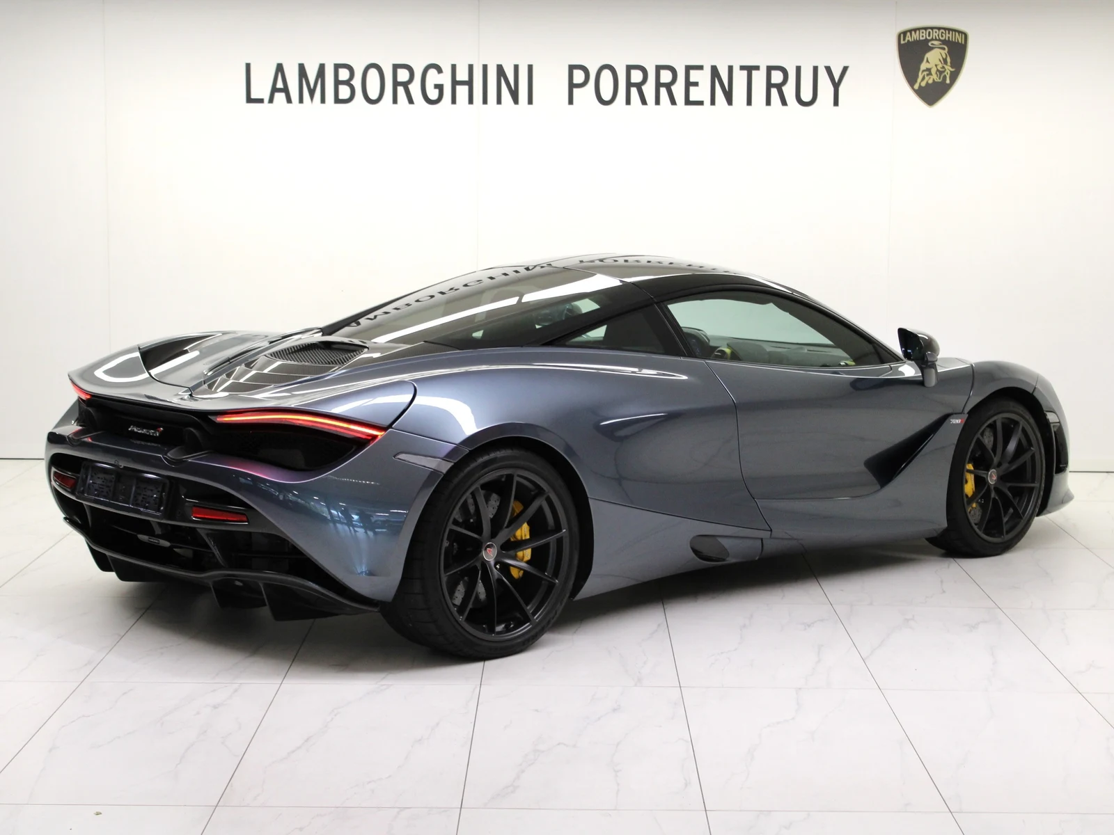 McLaren 720S, 3/8