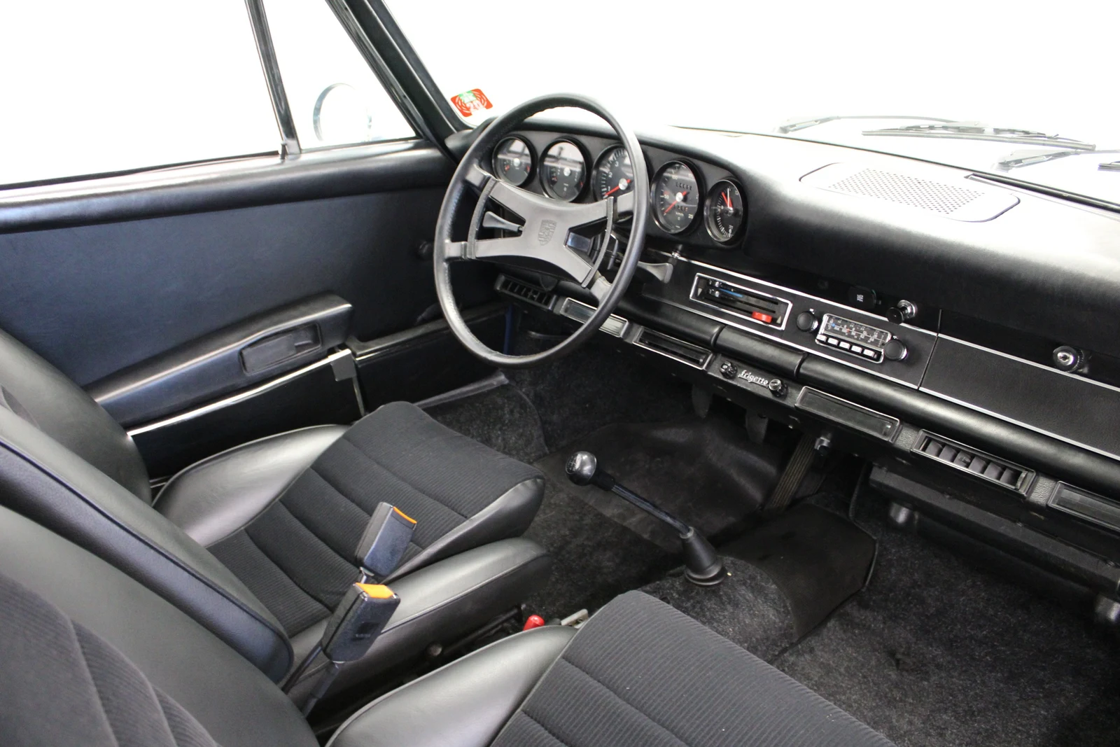 Porsche 911 2.4 S, 6/7