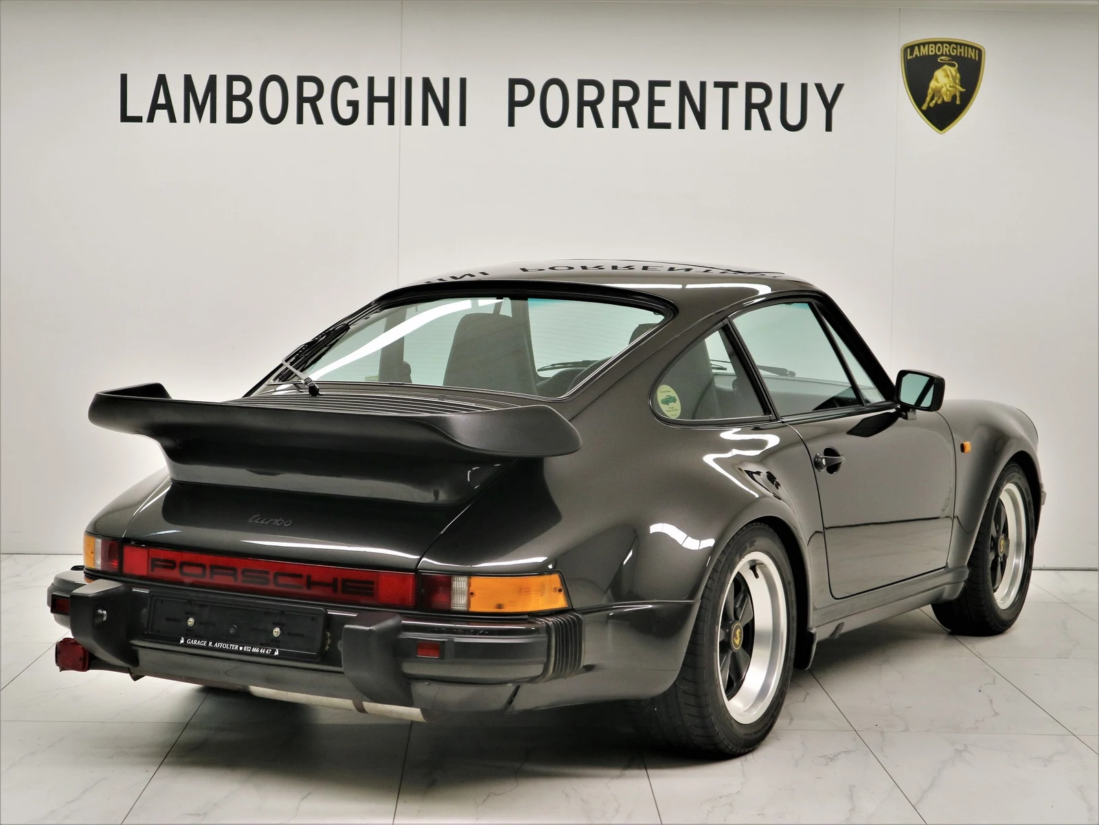 Porsche 911 Turbo 3.3 (930), 3/8