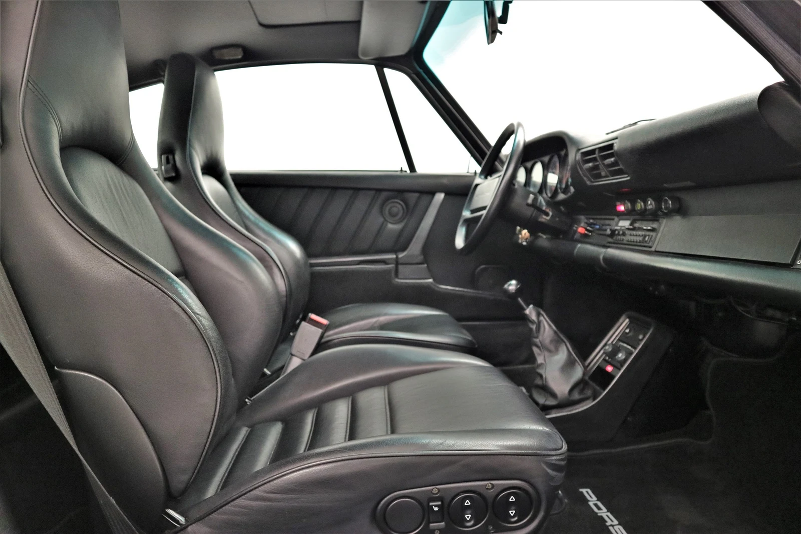 Porsche 911 Turbo 3.3 (930), 6/8