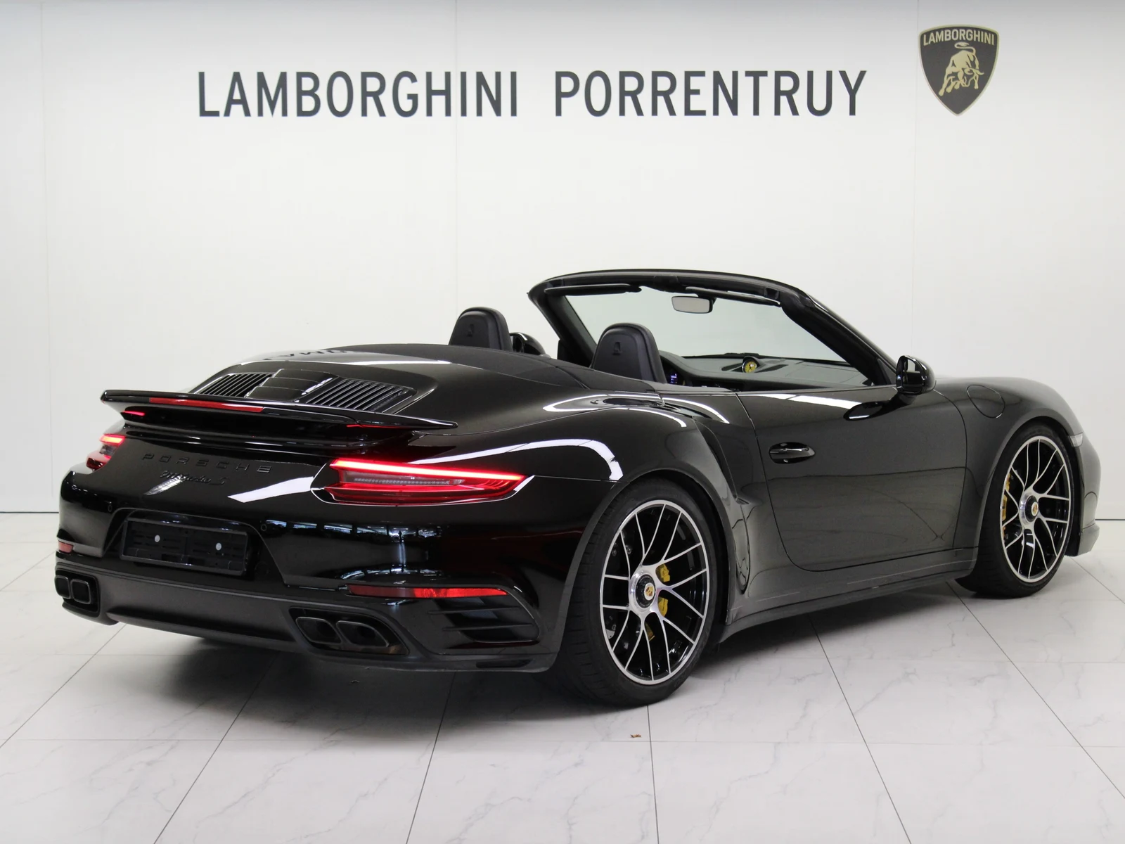 Porsche 911 Turbo S Cabriolet (991), 3/8