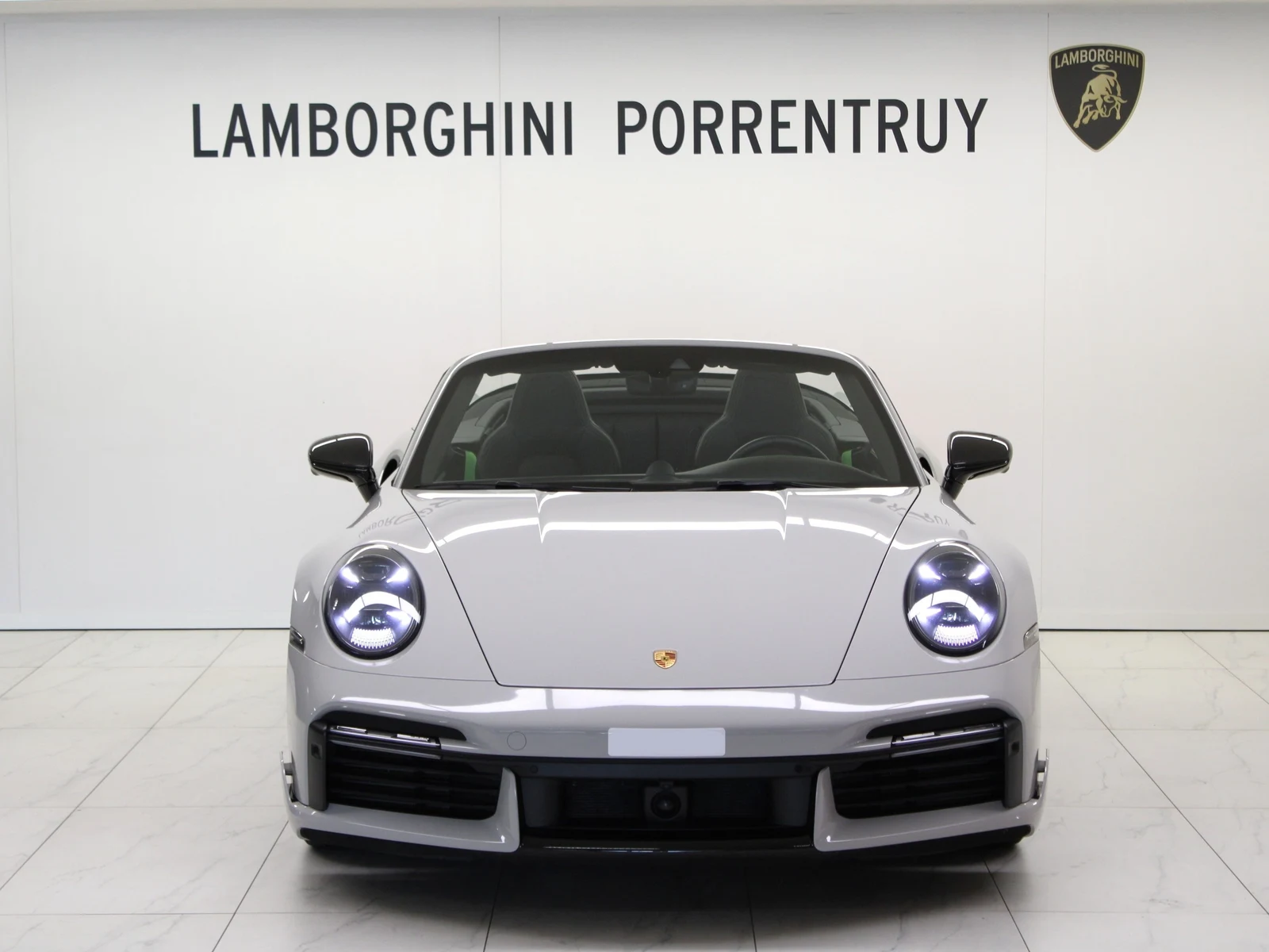 Porsche 911 Turbo S Cabriolet (992), 5/8