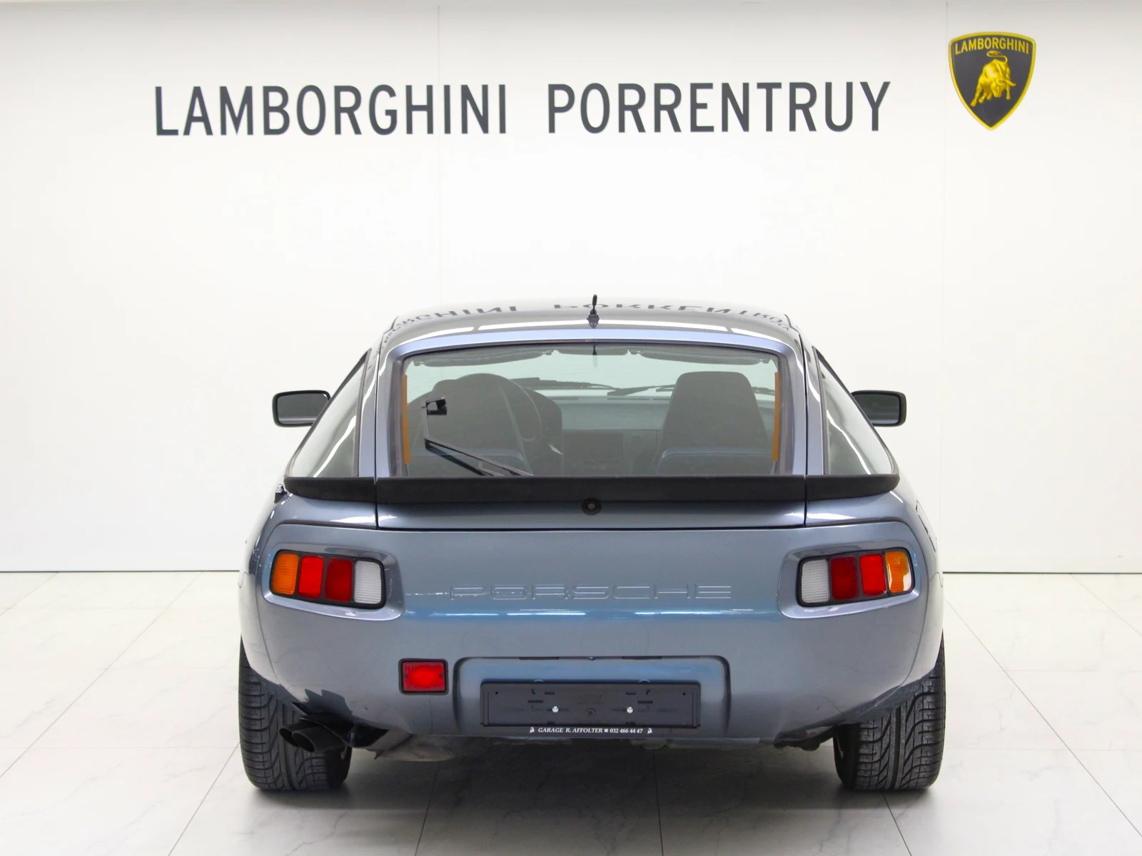 Porsche 928 S, 4/7