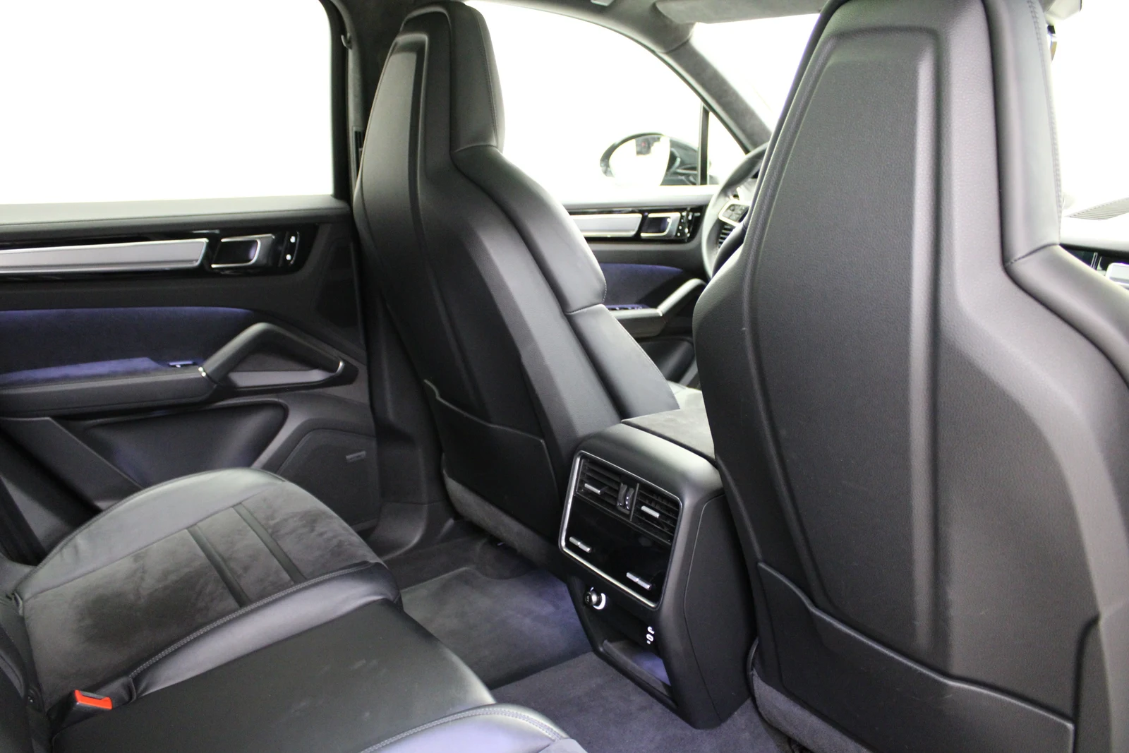 Porsche Cayenne GTS (E3), 6/8