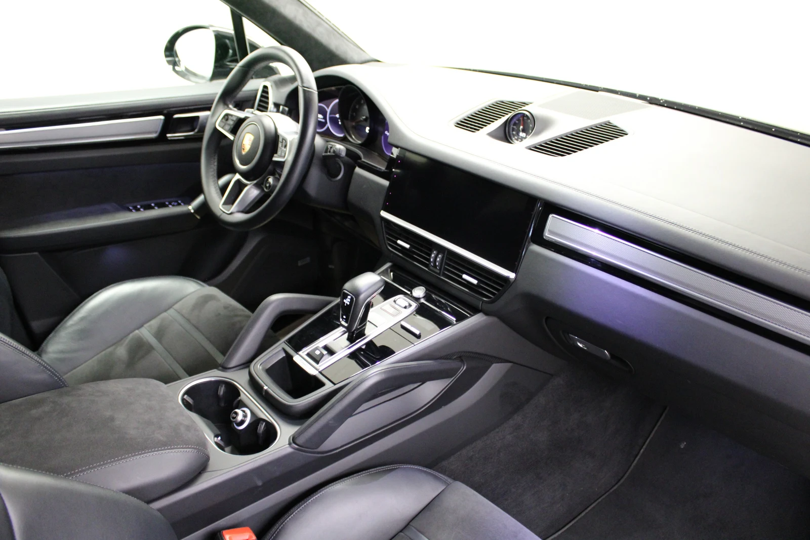 Porsche Cayenne GTS (E3), 7/8
