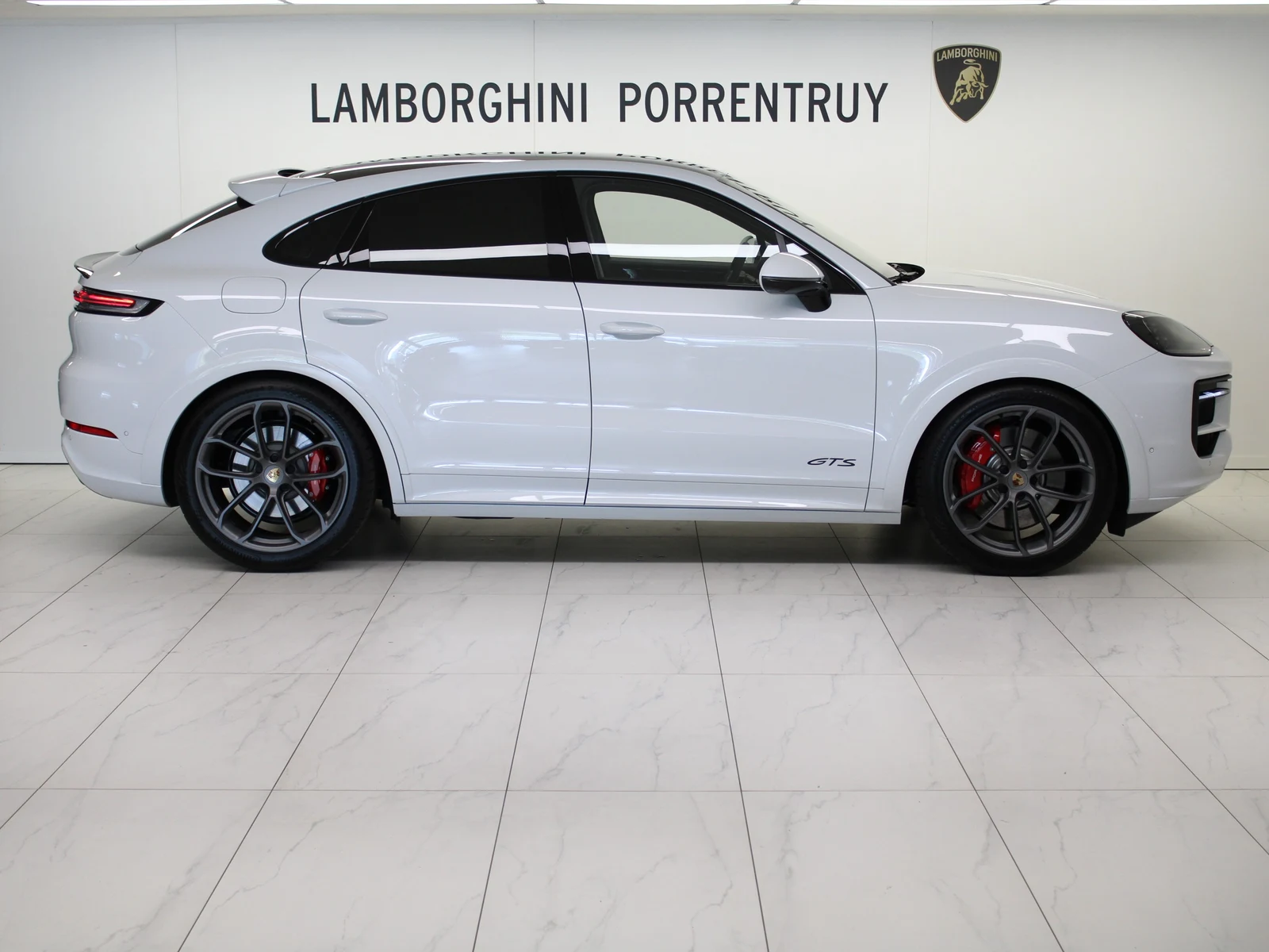 Porsche Cayenne GTS Coupé, 2/8