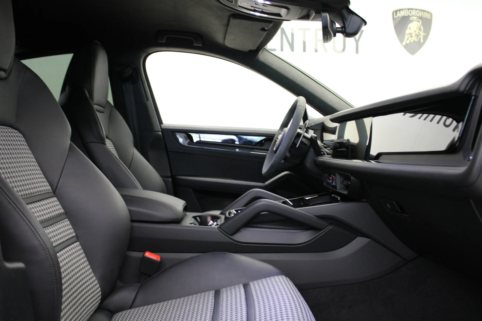 Porsche Cayenne GTS Coupé, 7/8