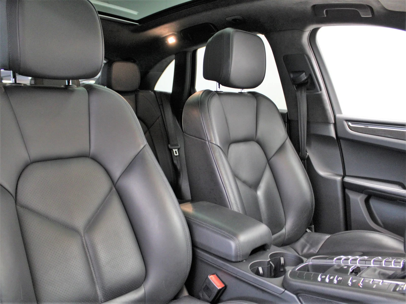 Porsche Macan Turbo, 6/7