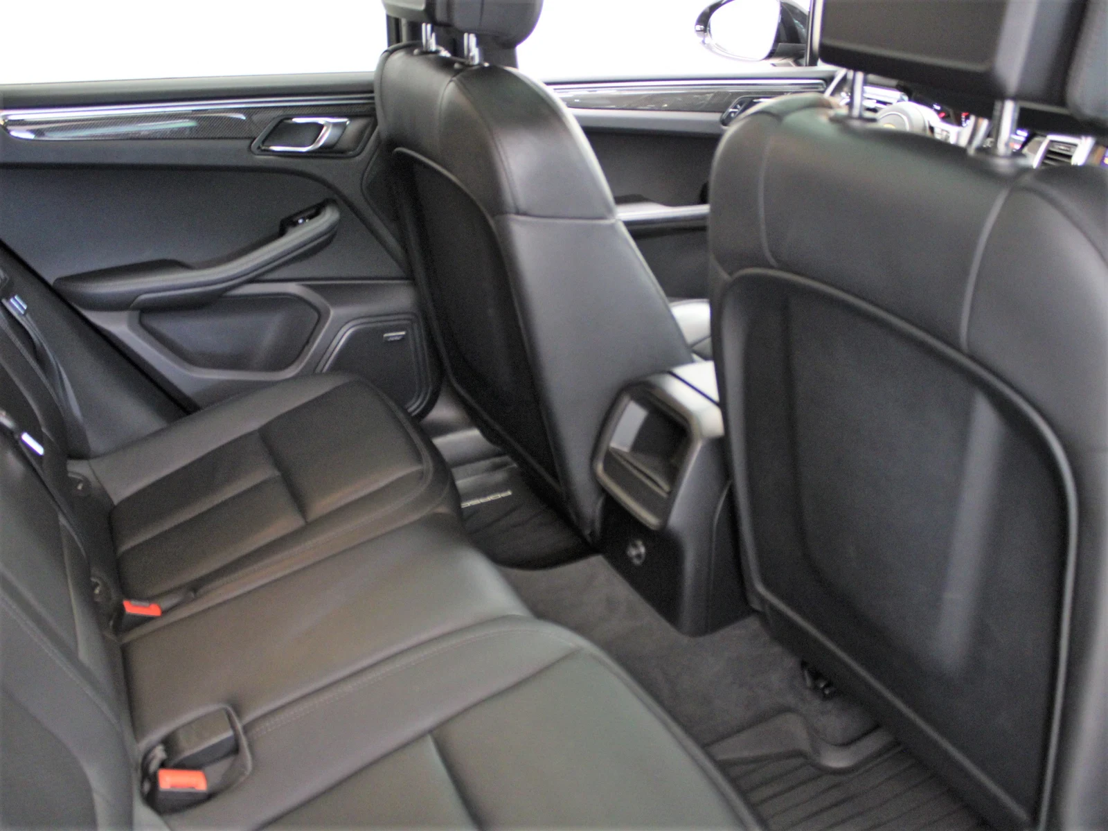 Porsche Macan Turbo, 7/7