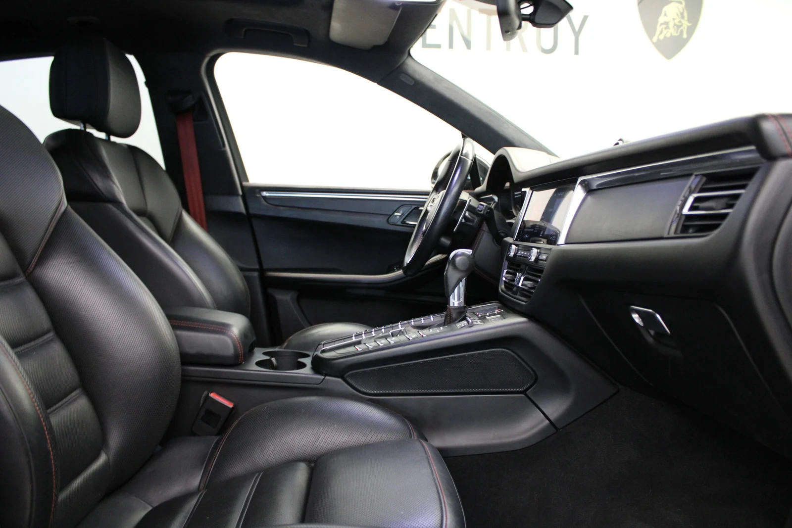 Porsche Macan Turbo, 7/7