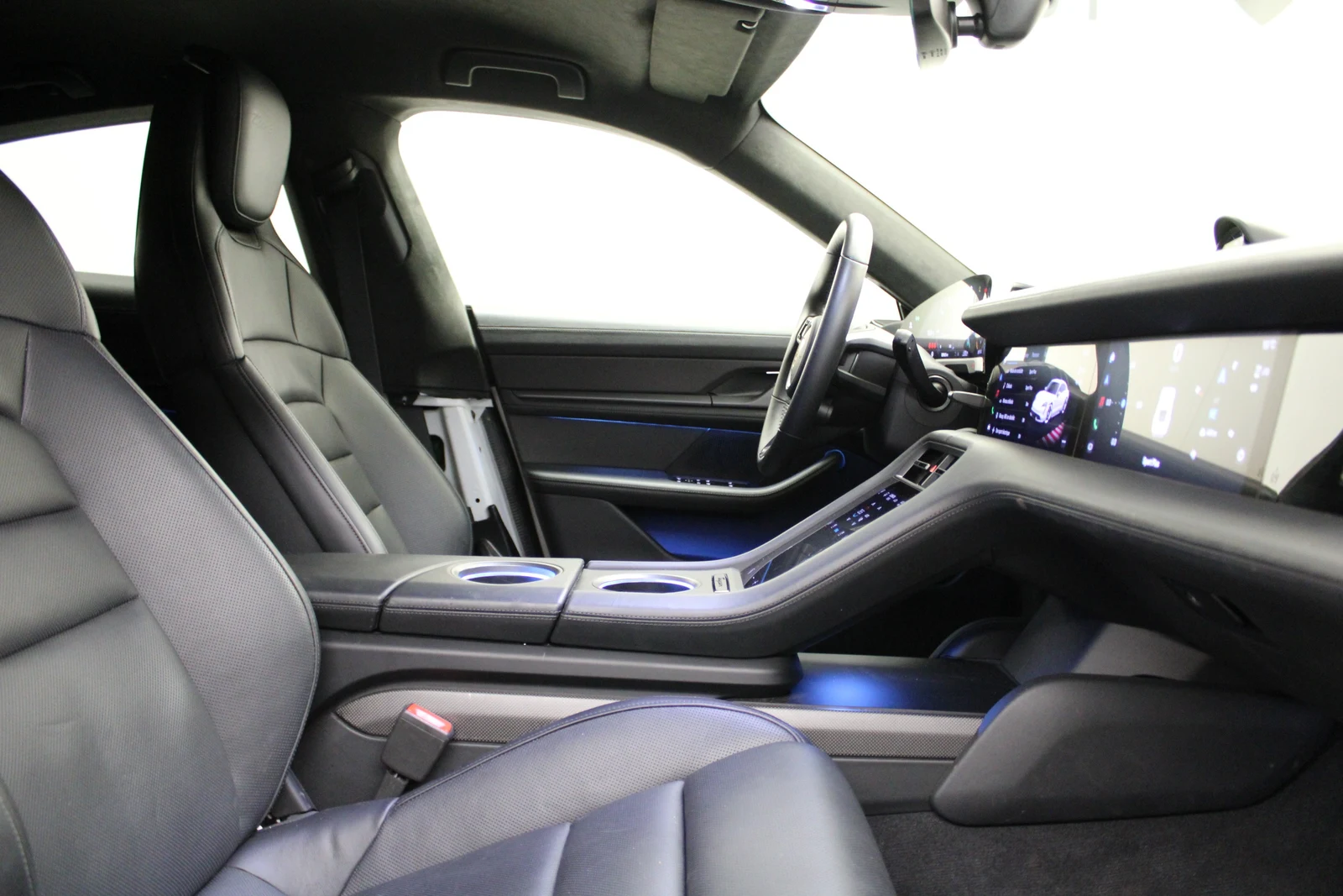 Porsche Taycan Turbo S, 7/9