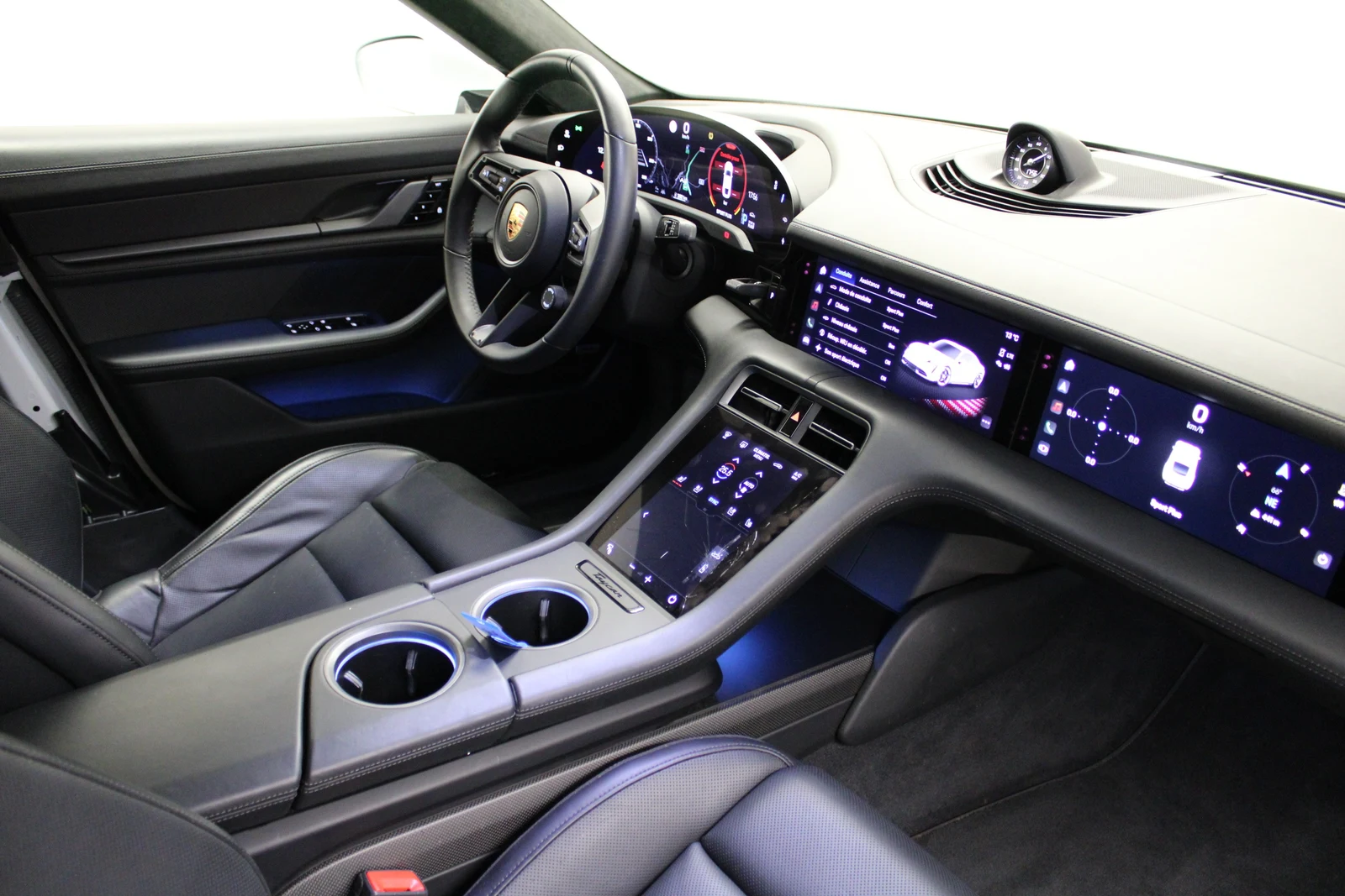 Porsche Taycan Turbo S, 8/9