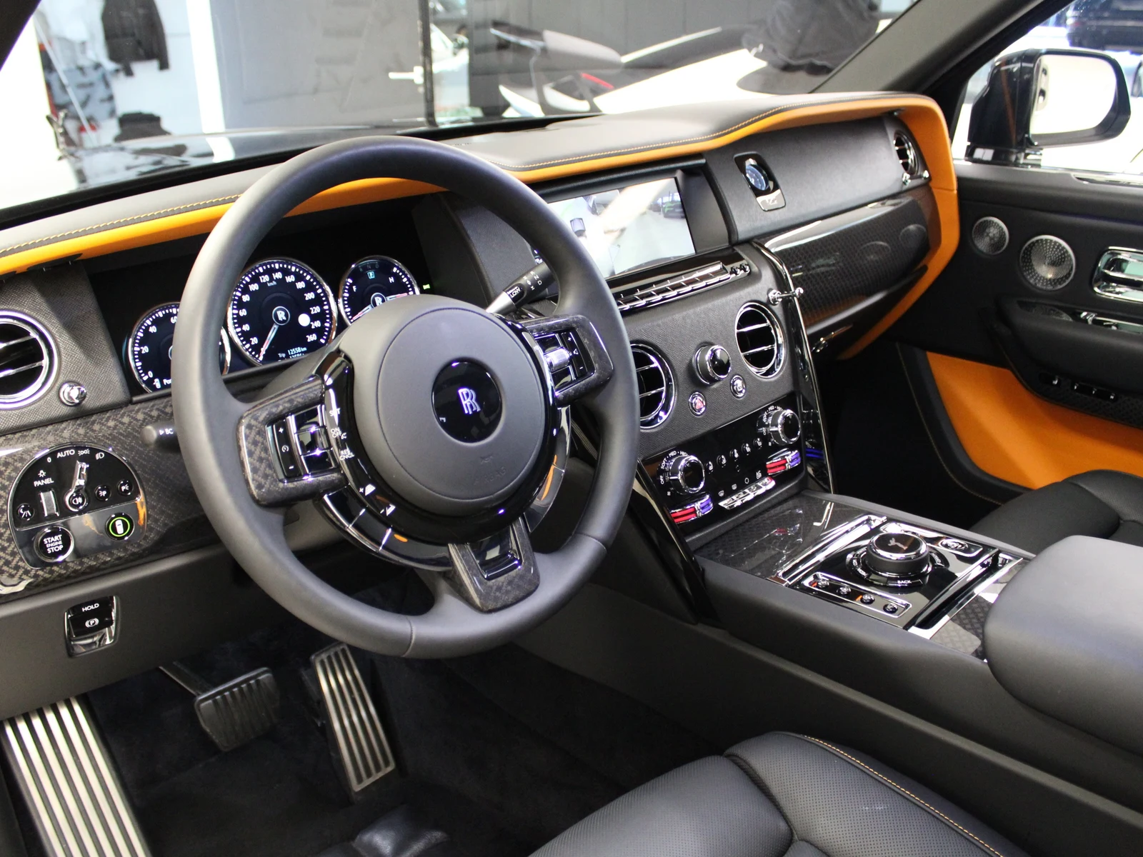 Rolls-Royce Cullinan Black Badge, 10/10