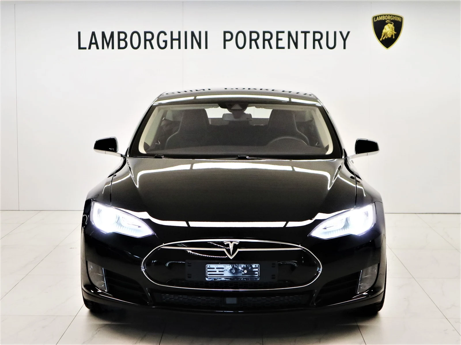 Tesla Model S 70D, 5/8