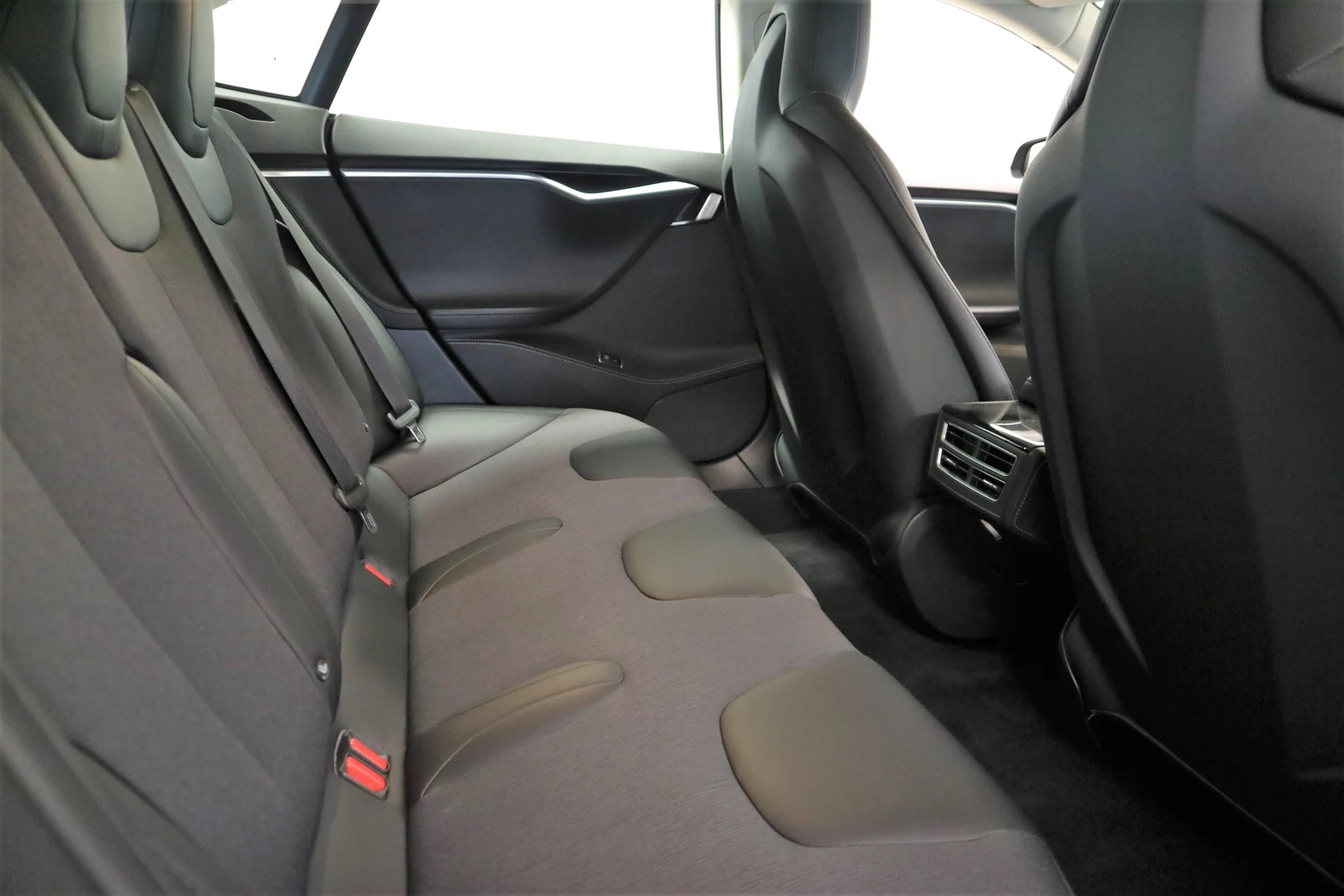 Tesla Model S 70D, 8/8
