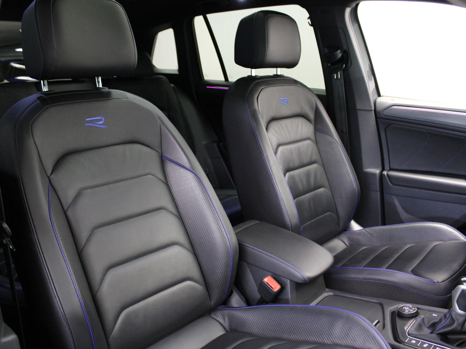 Volkswagen Tiguan R, 7/8