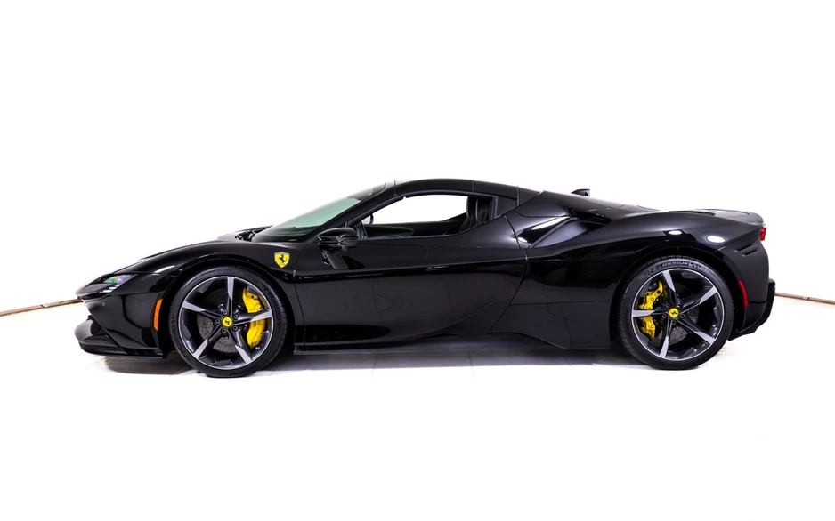 2022 Ferrari SF90 Spider, 3/30