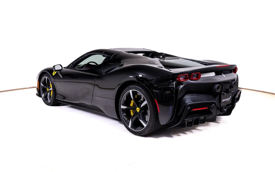 2022 Ferrari SF90 Spider, 4/30