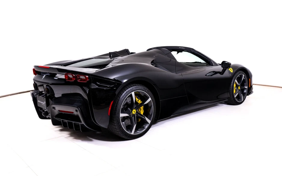 2022 Ferrari SF90 Spider, 7/30