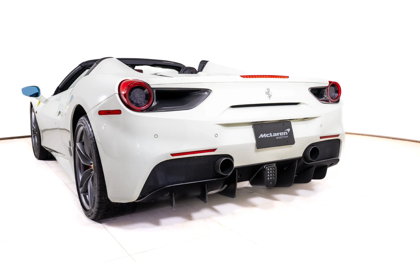 2017 Ferrari 488 Spider, 12/27