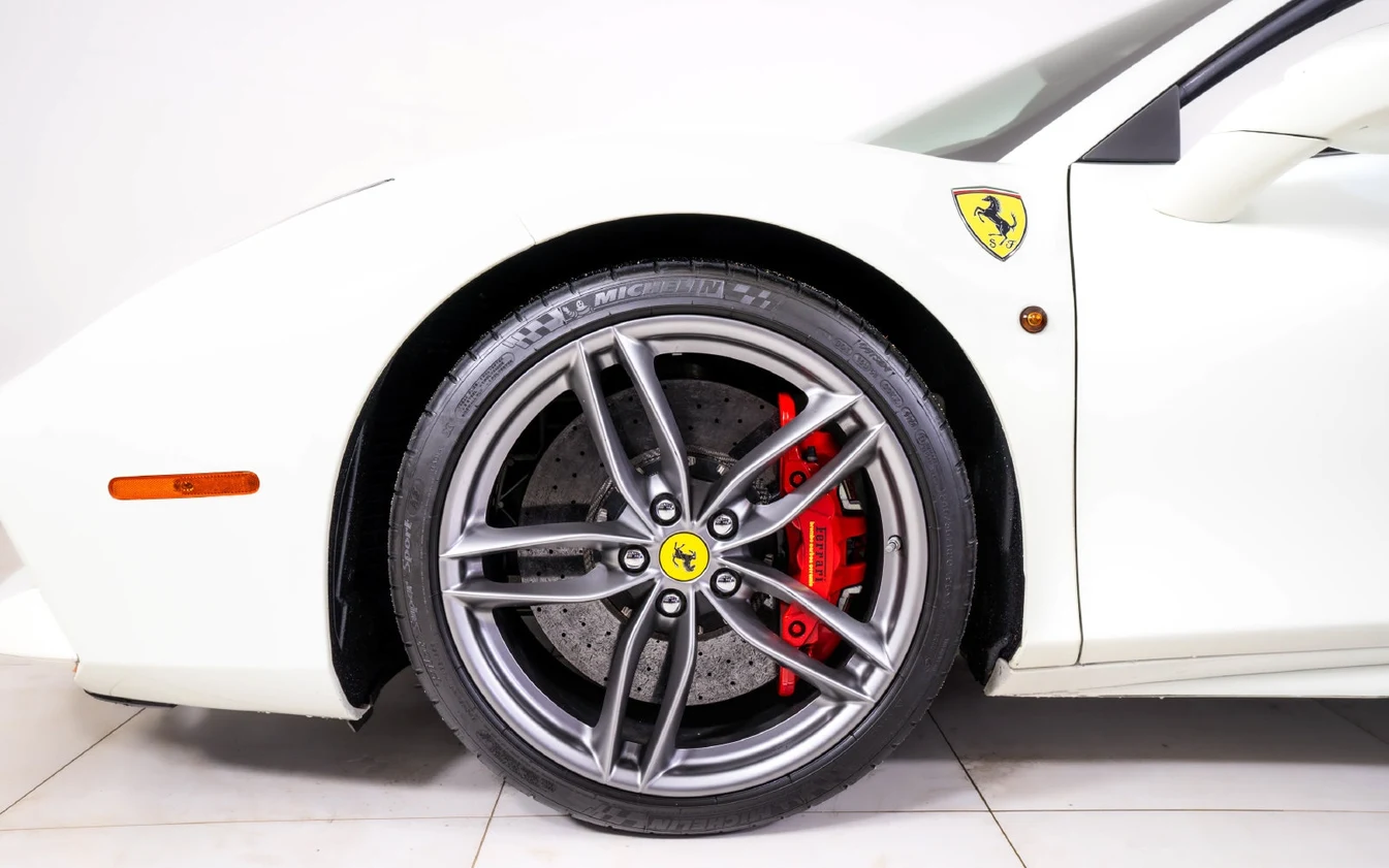 2017 Ferrari 488 Spider, 15/27