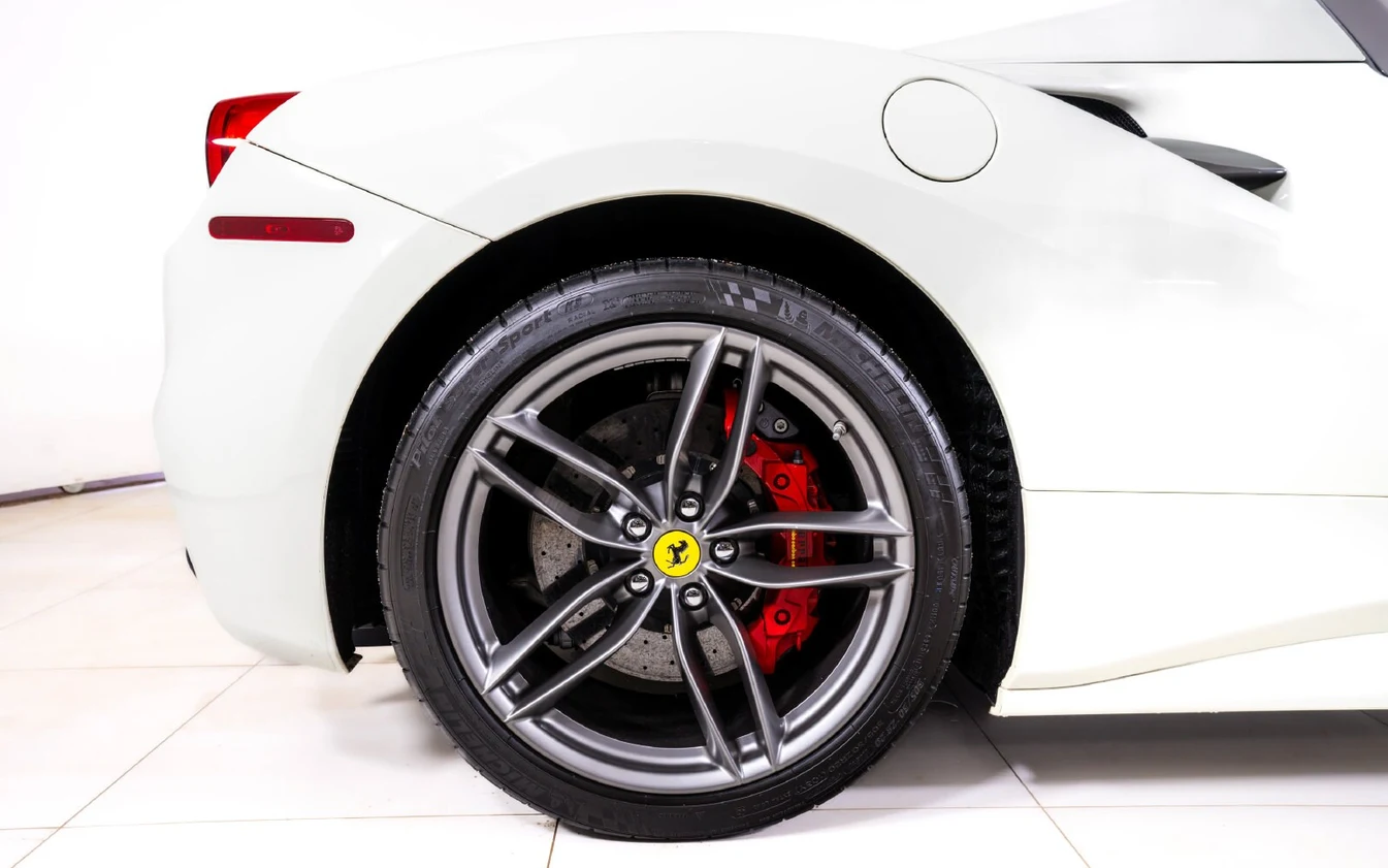 2017 Ferrari 488 Spider, 17/27
